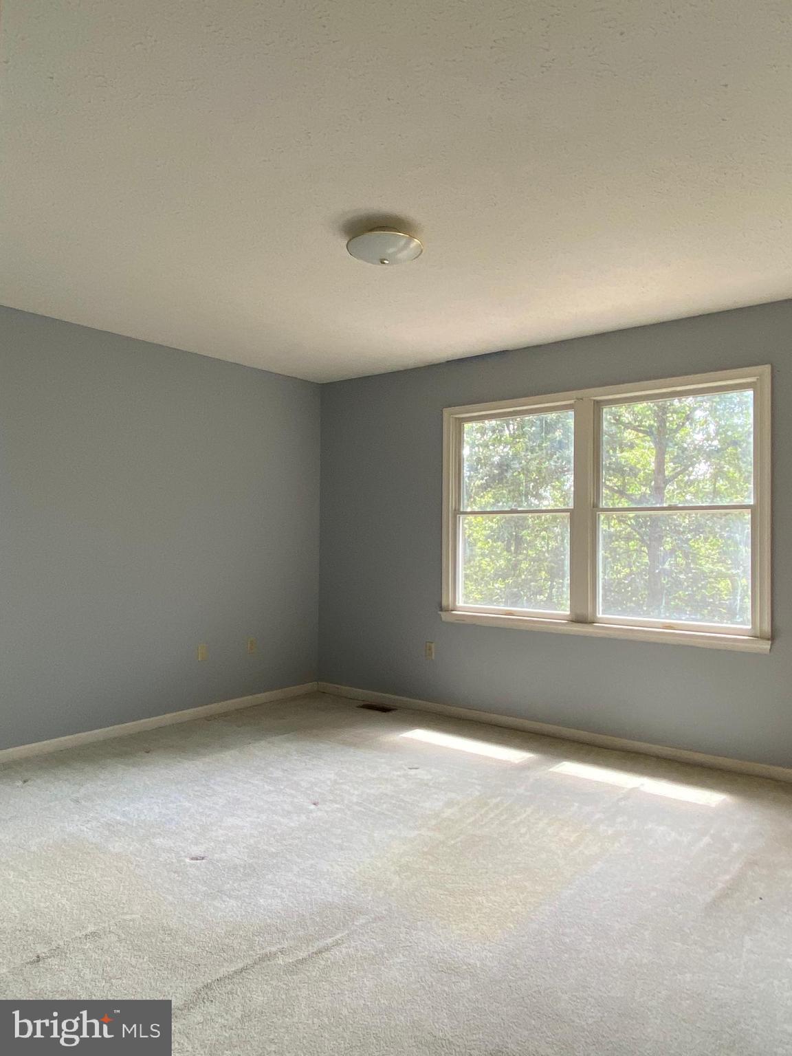 FOXCREST MANOR - Residential