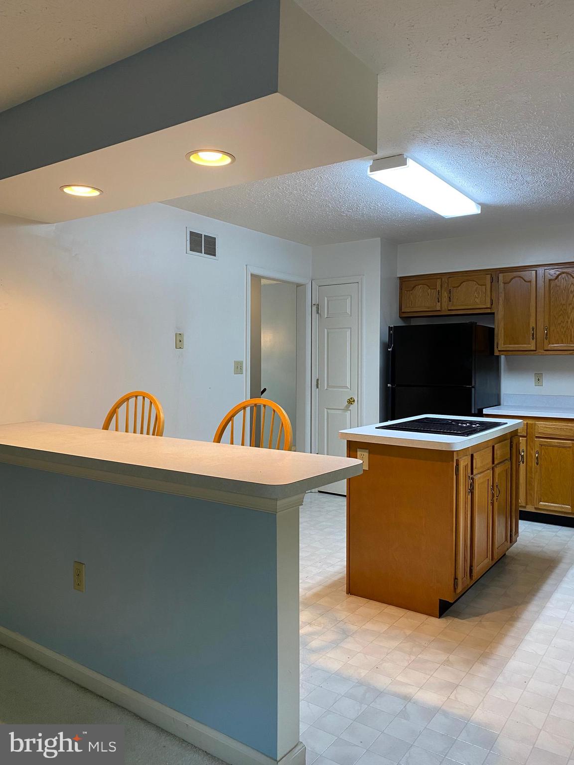 FOXCREST MANOR - Residential