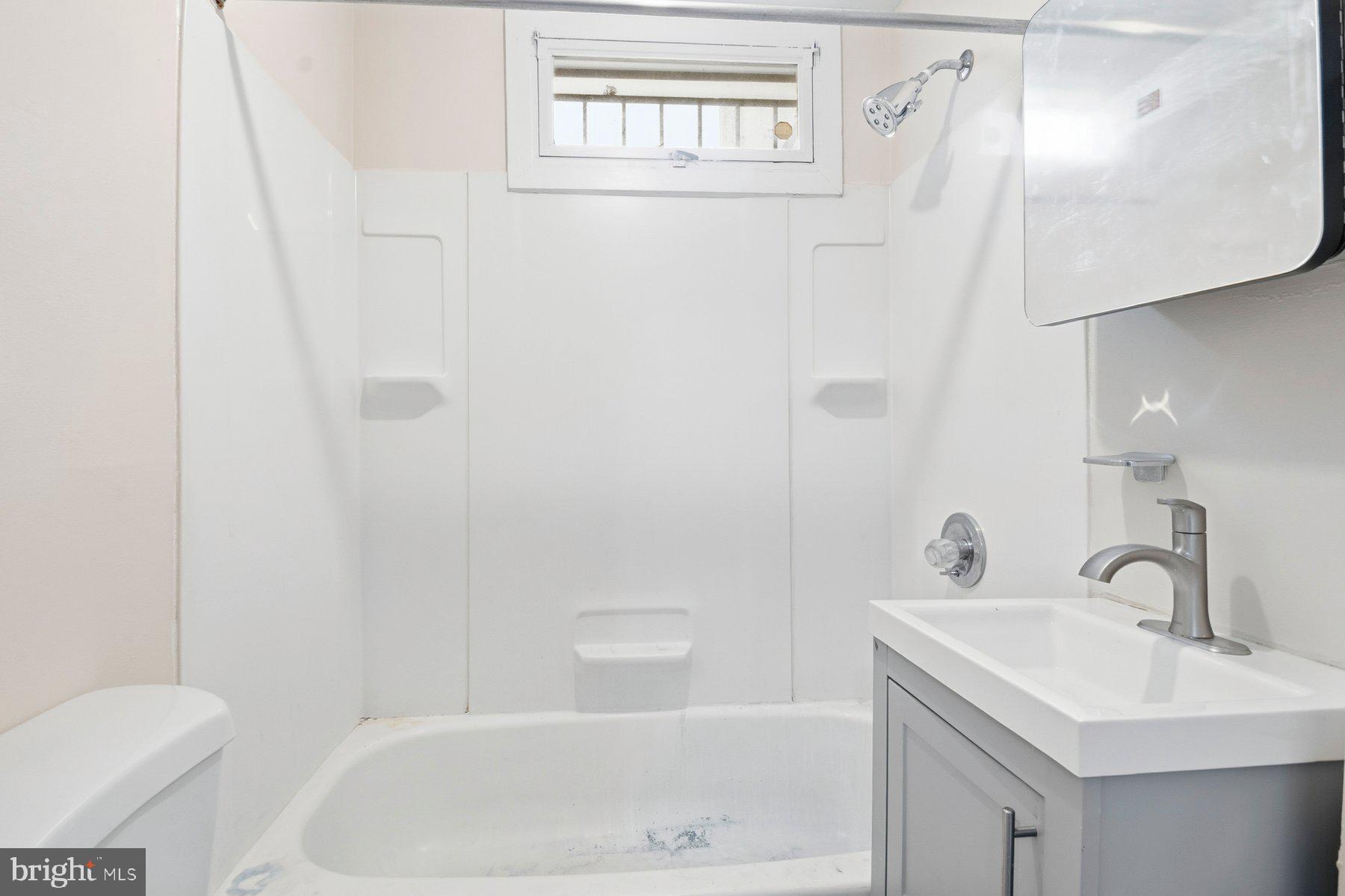 CAMDEN YARDS - Residential