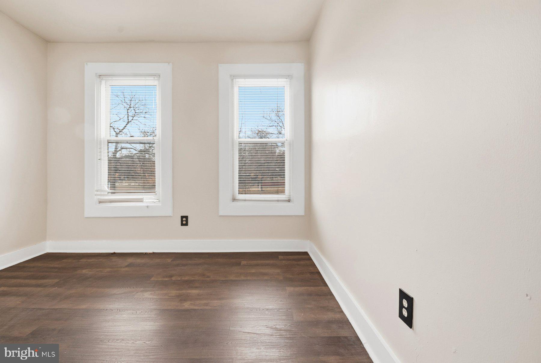 CAMDEN YARDS - Residential