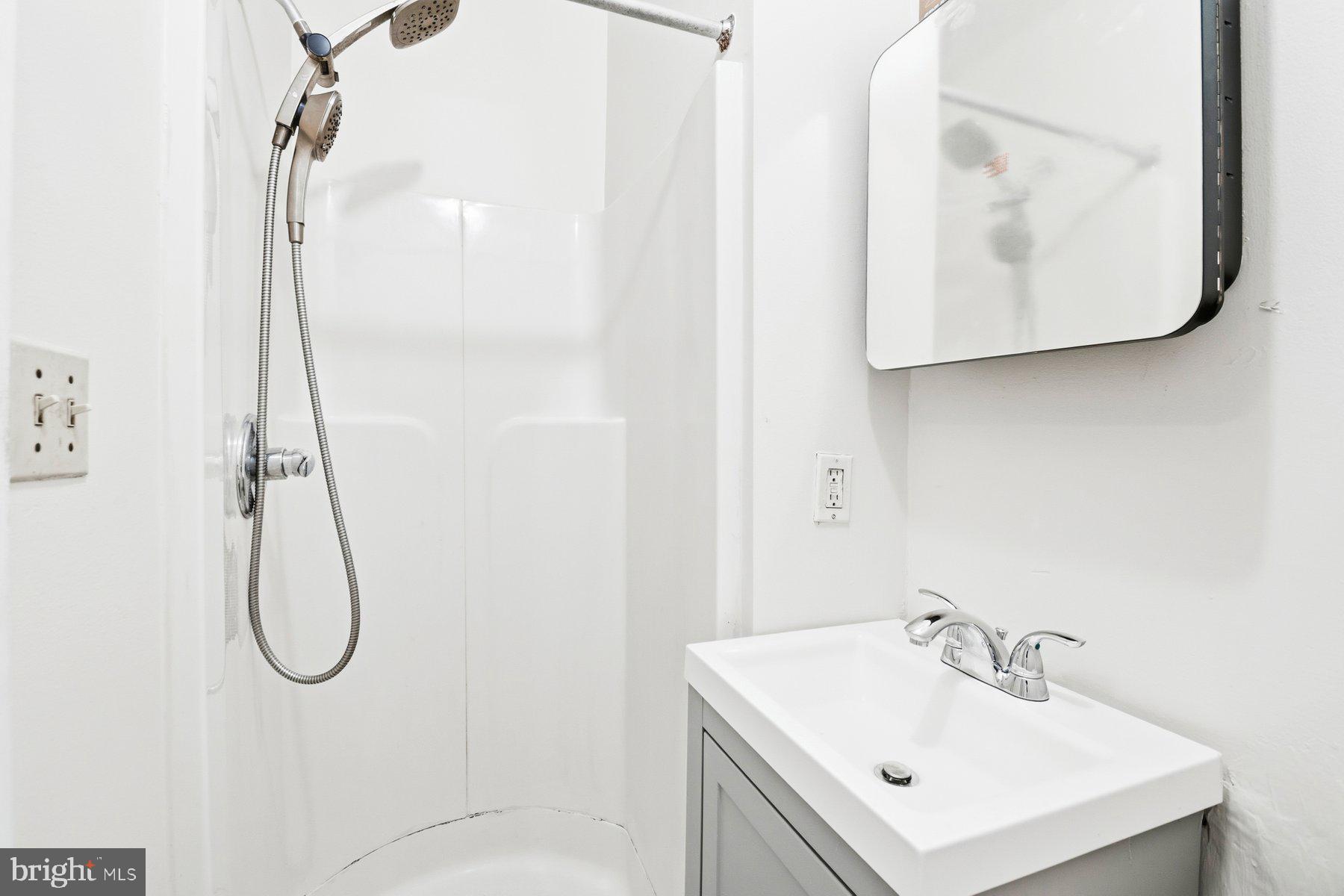 CAMDEN YARDS - Residential