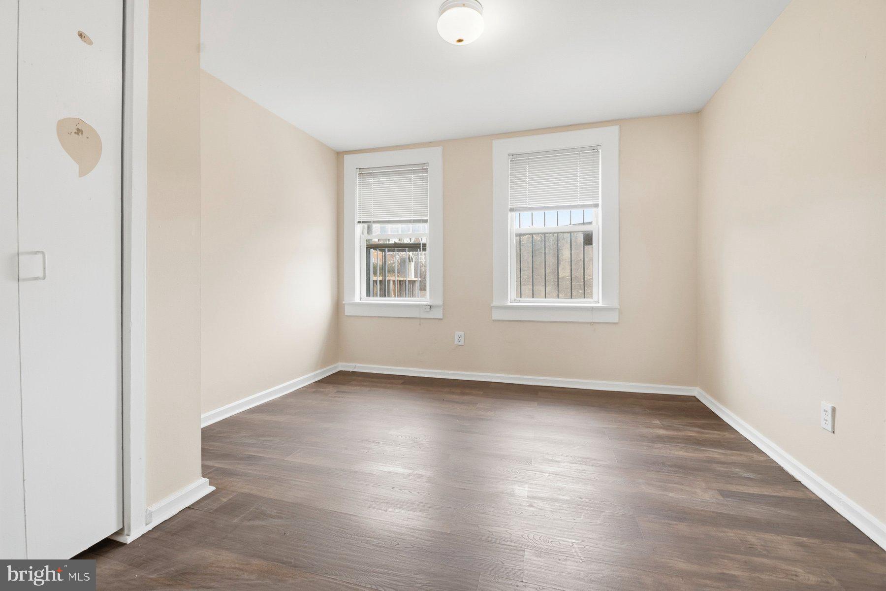 CAMDEN YARDS - Residential