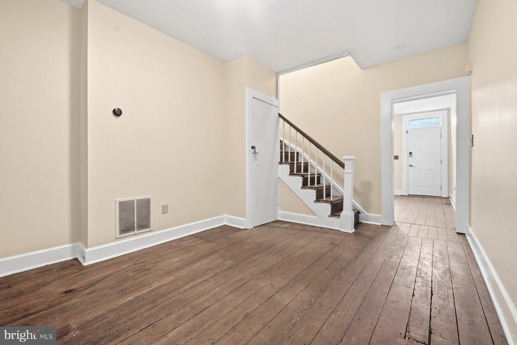 CAMDEN YARDS - Residential