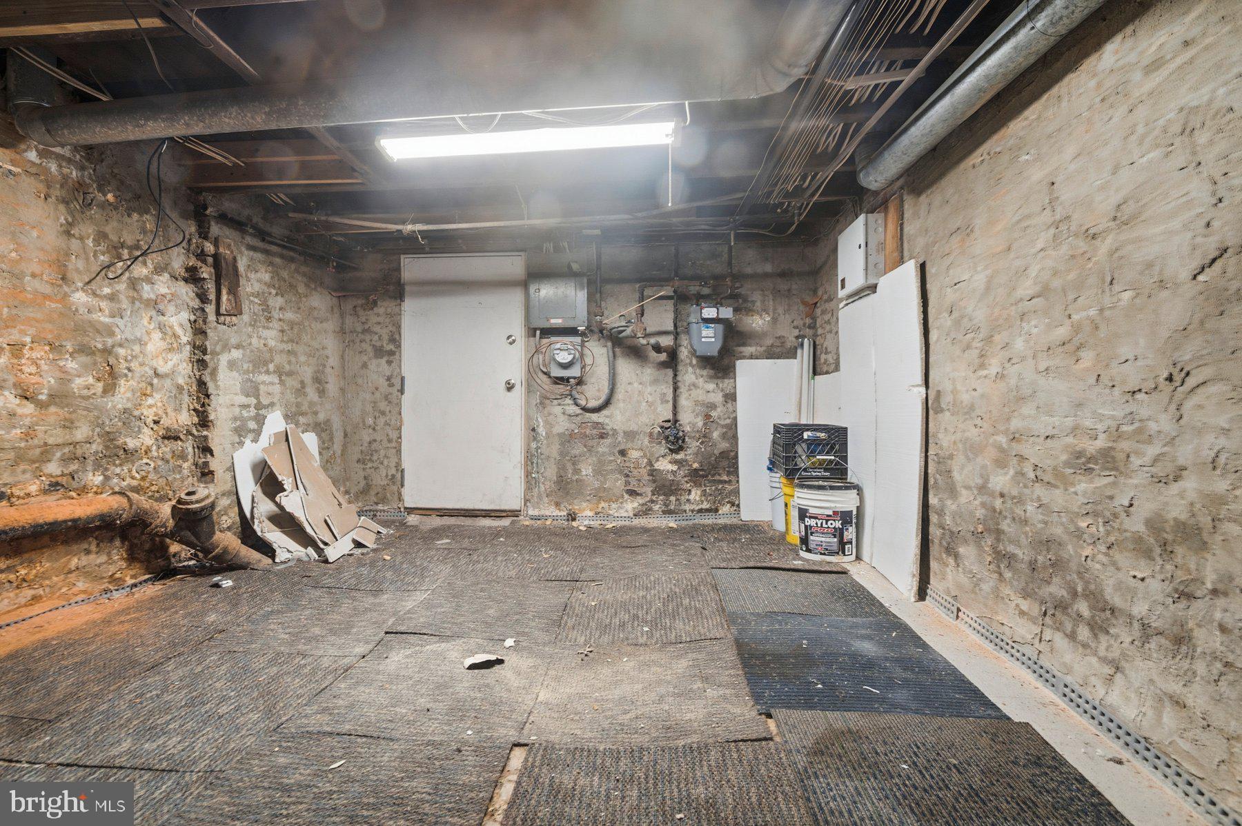 CAMDEN YARDS - Residential