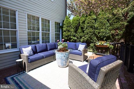 NEWTOWN WALK - Residential