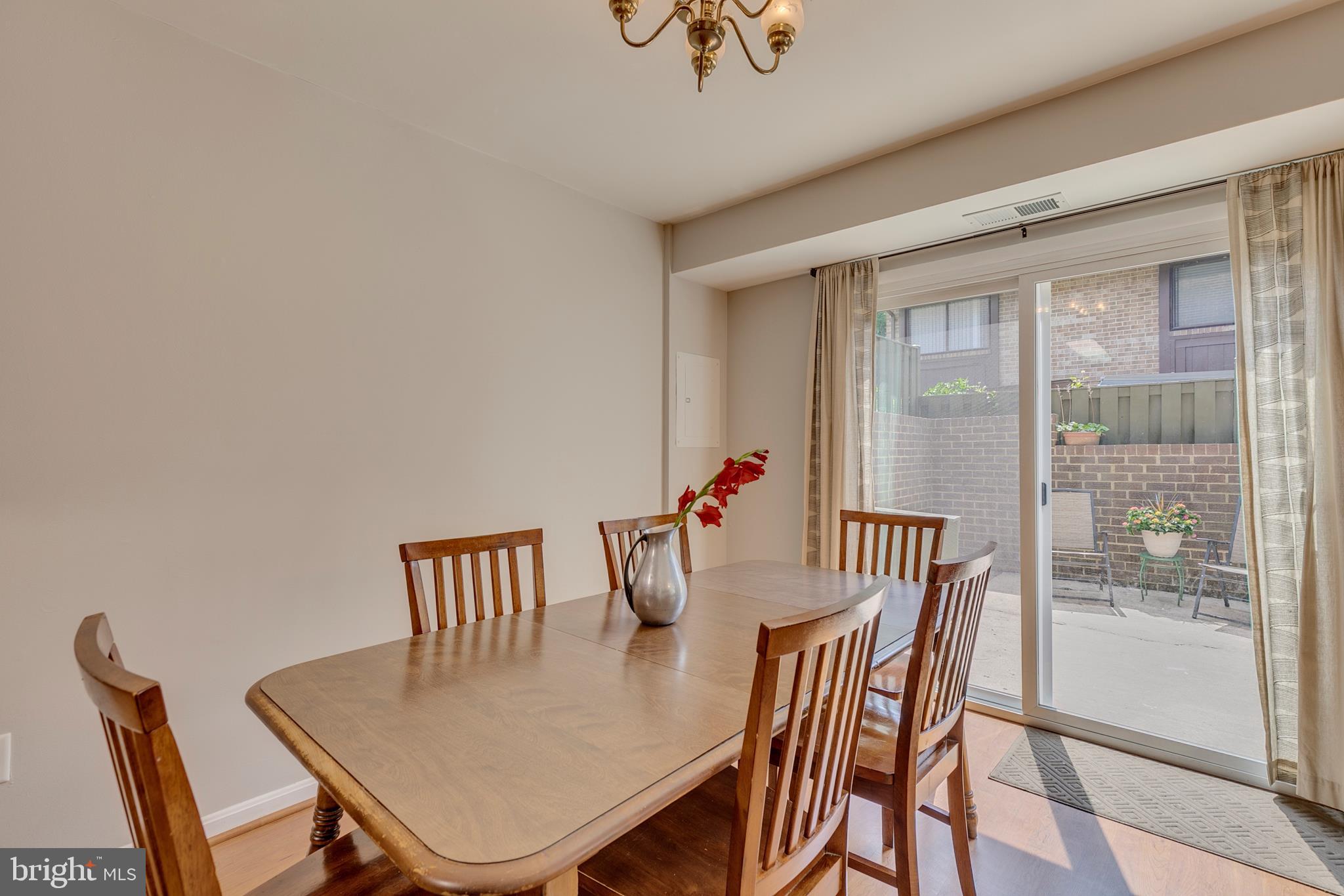 CINNAMON TREE - Residential