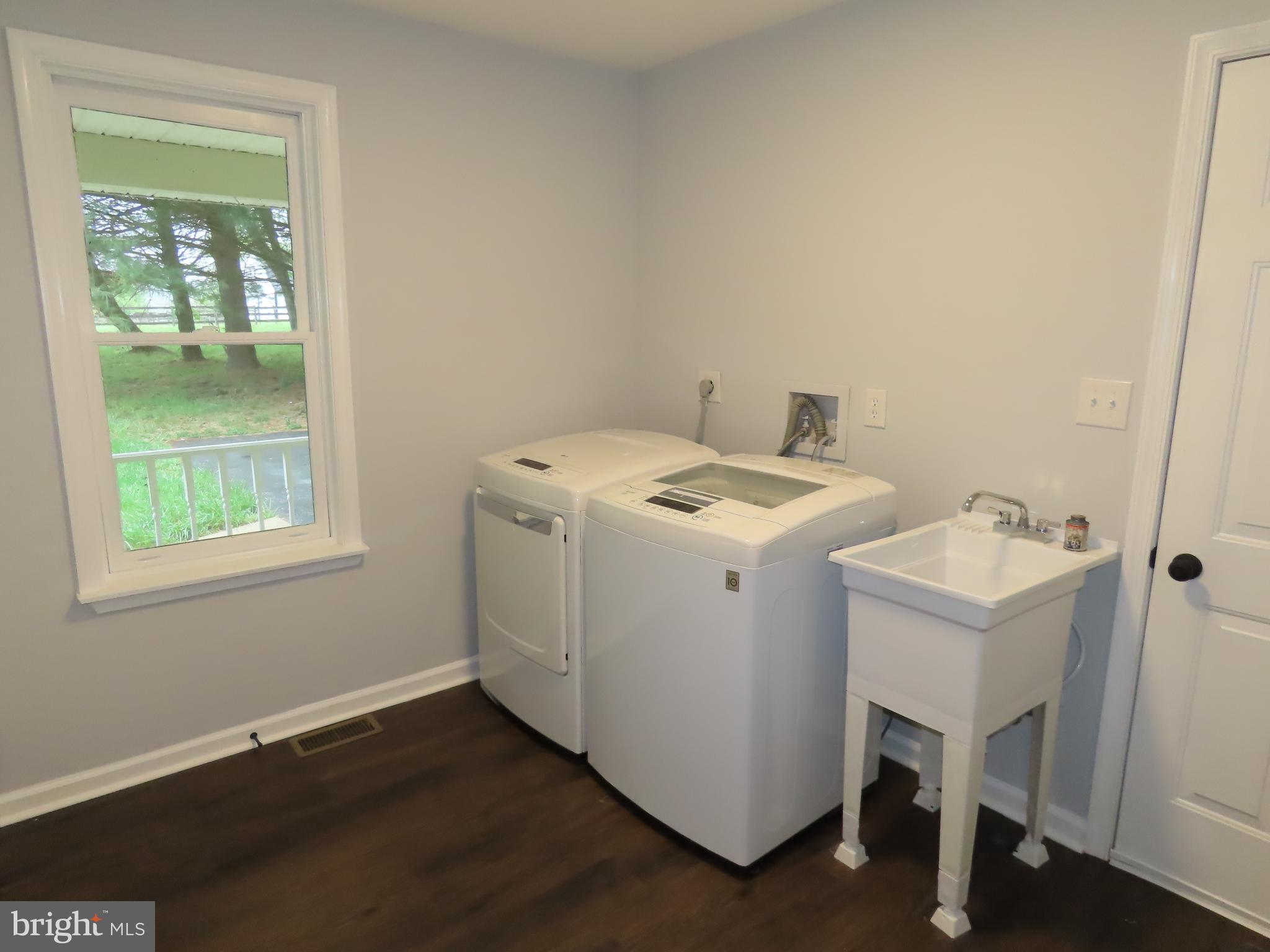 BLUE BALL VILLAGE - Residential