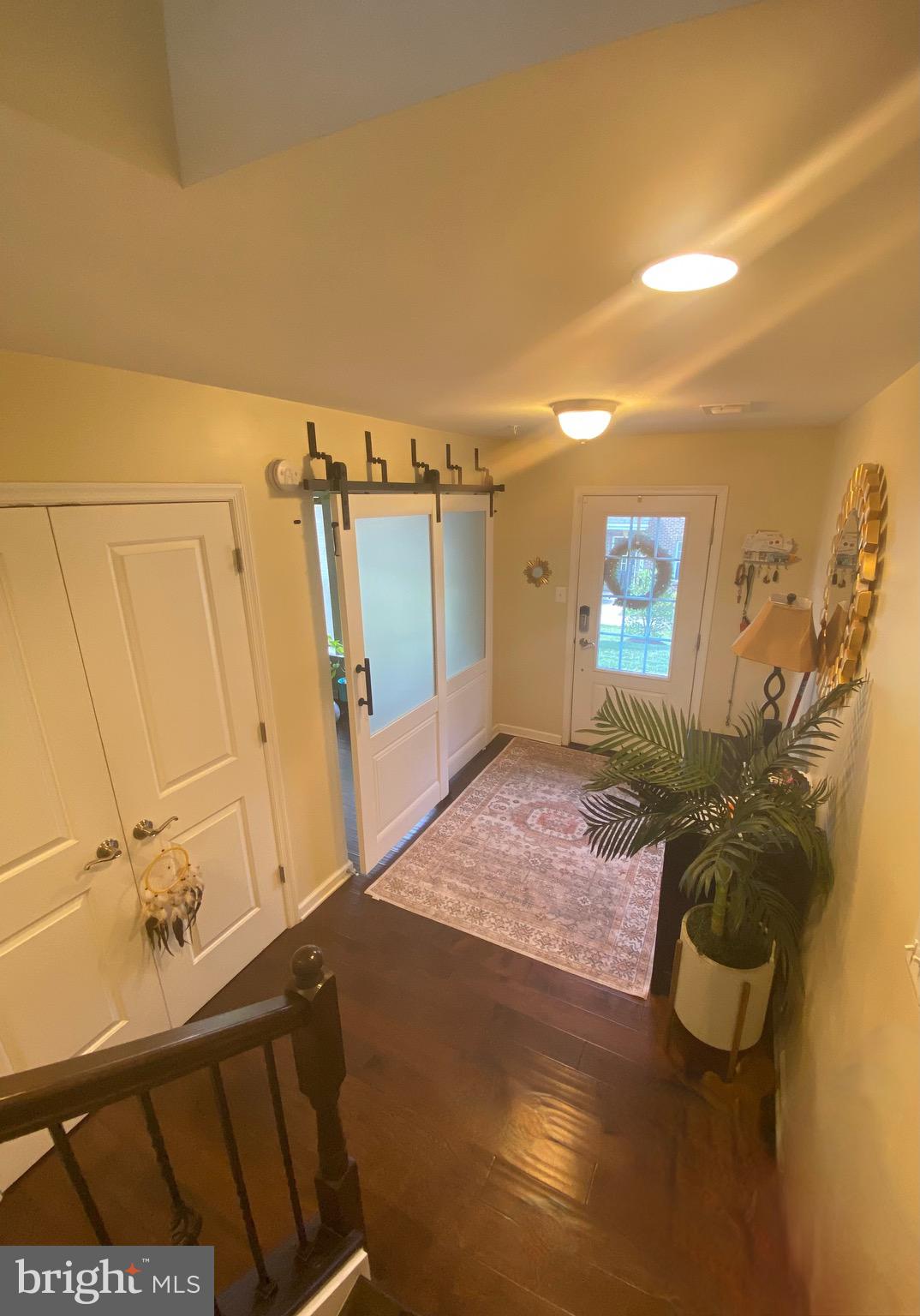 METRO POINTE - Residential