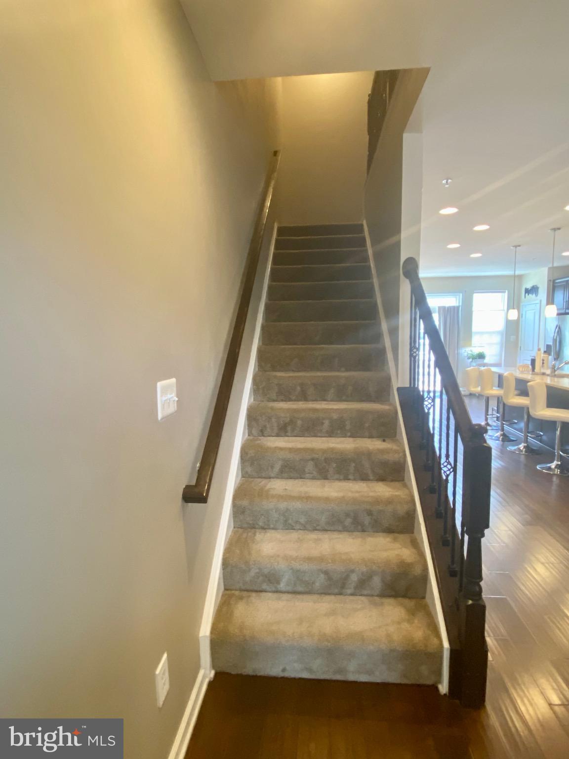 METRO POINTE - Residential