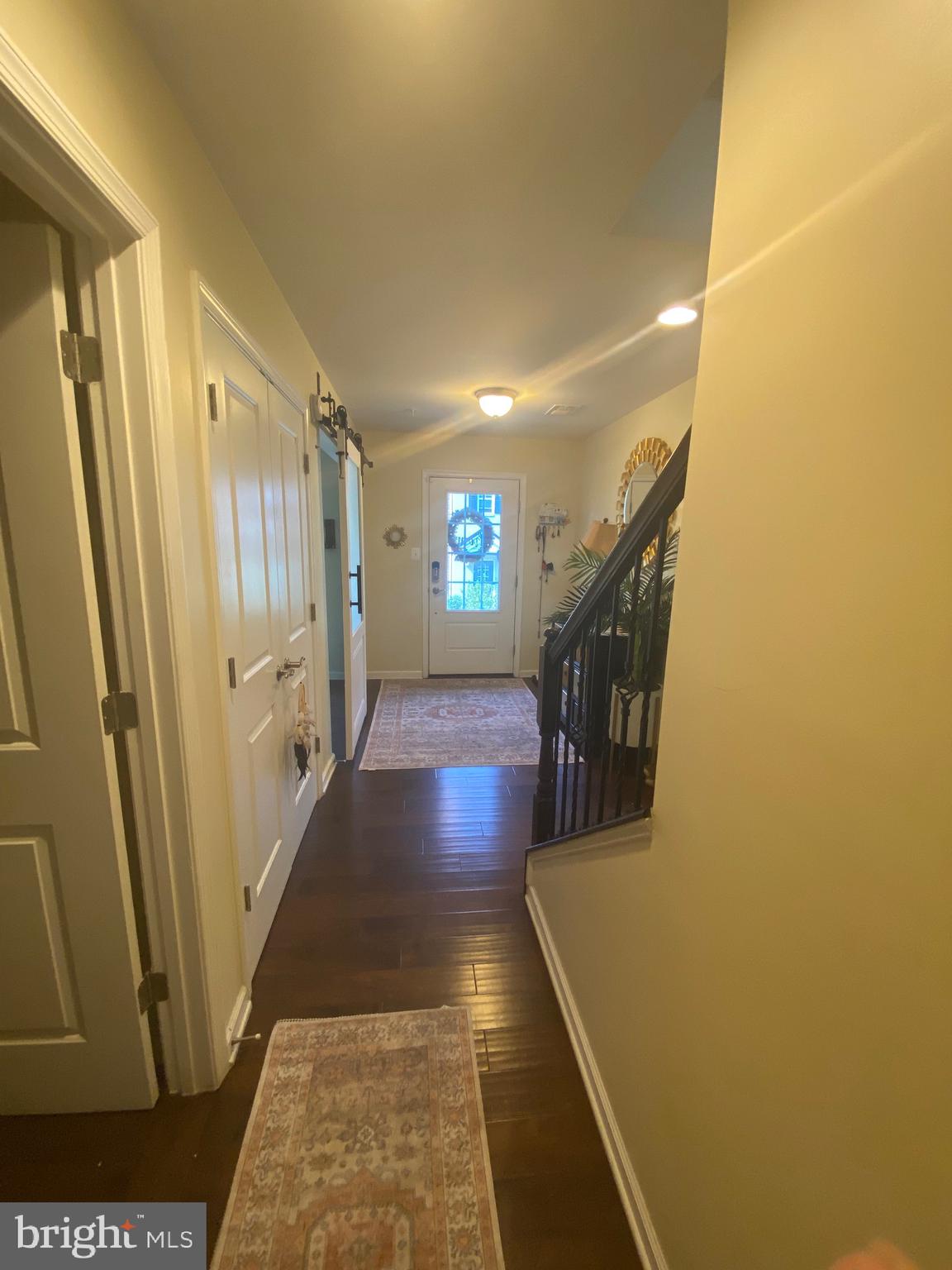 METRO POINTE - Residential