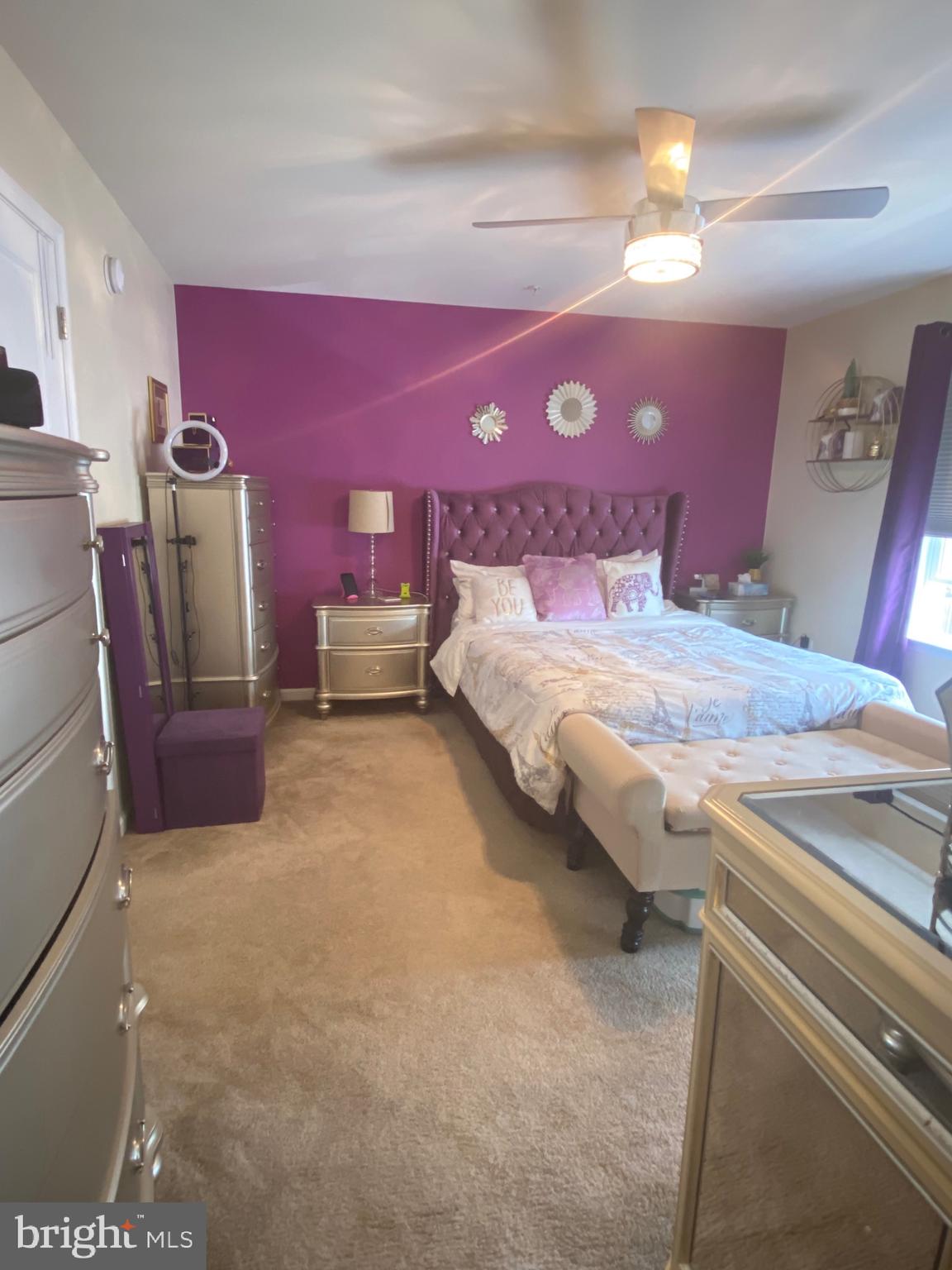 METRO POINTE - Residential