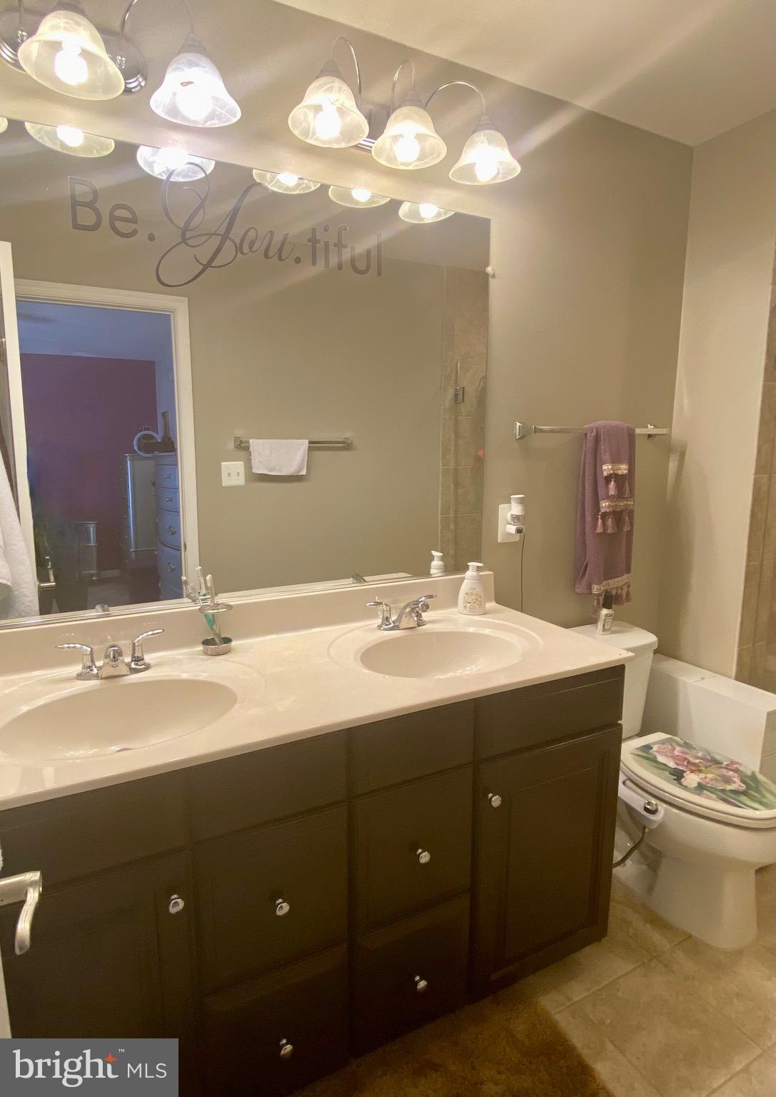 METRO POINTE - Residential