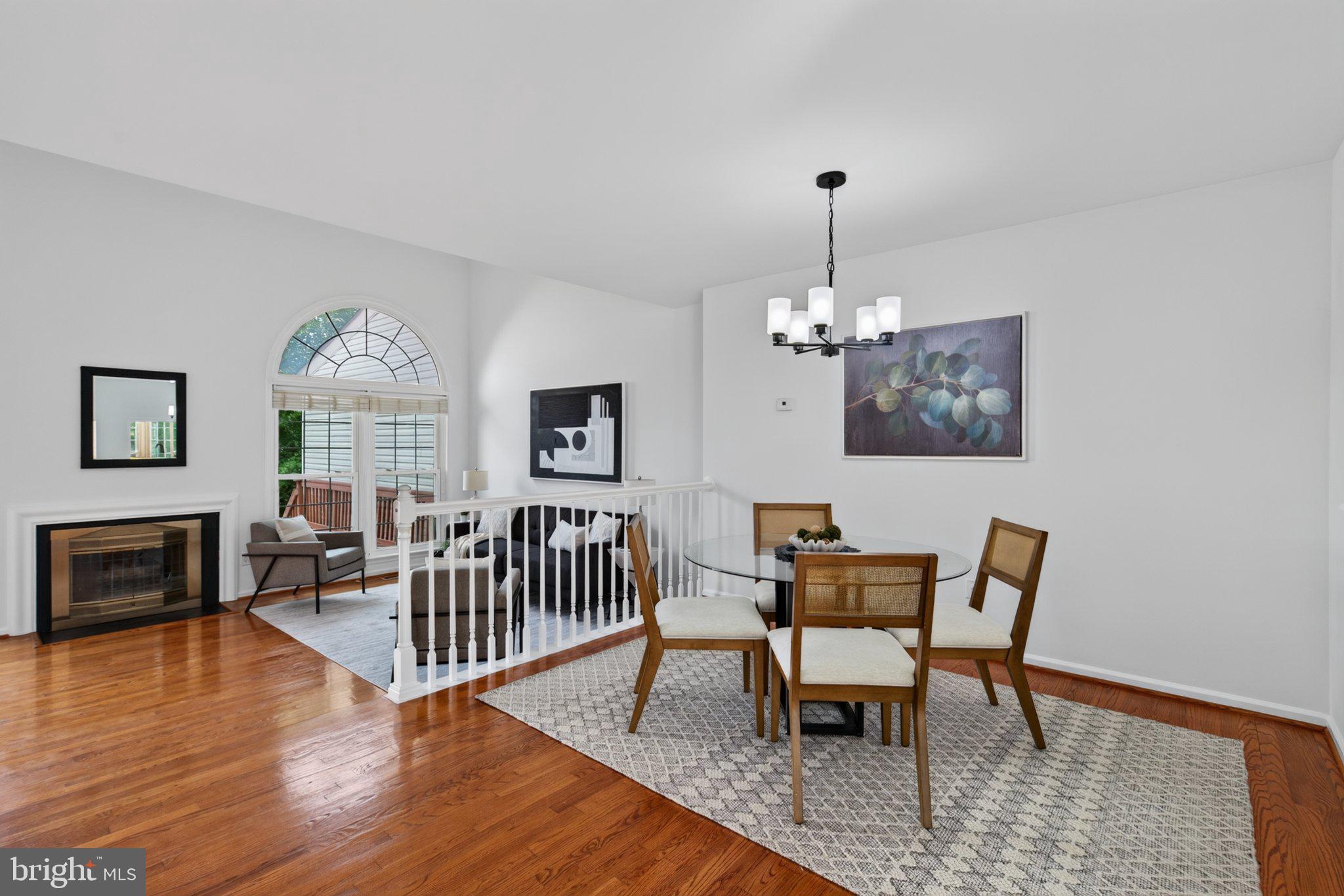 5124 WOODFORD DRIVE