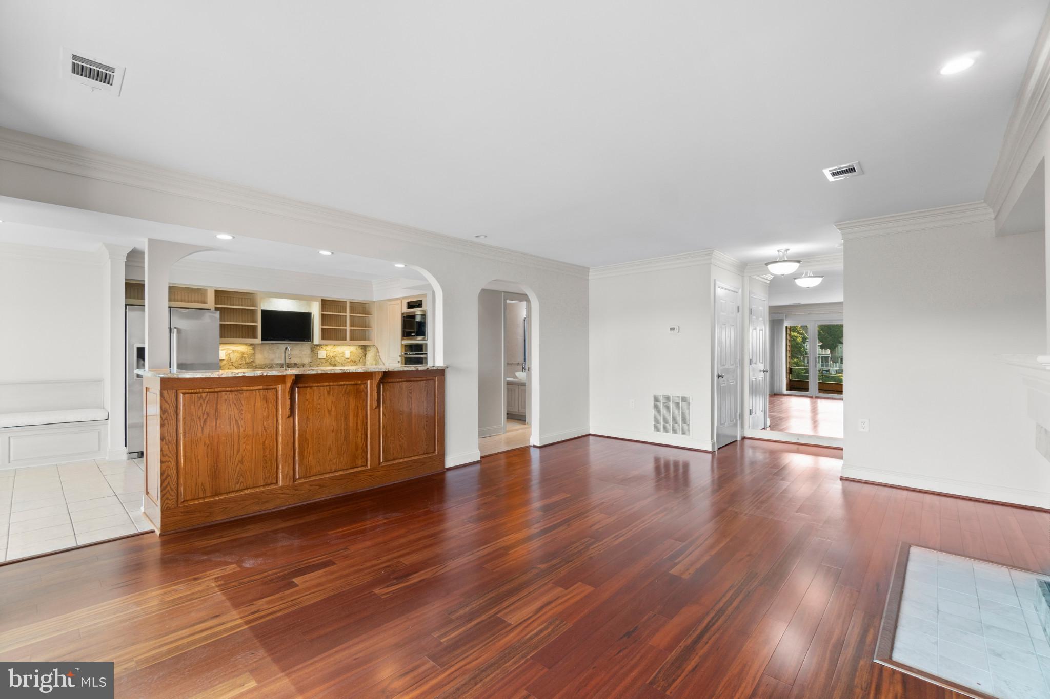 PRESIDENT POINT - Residential