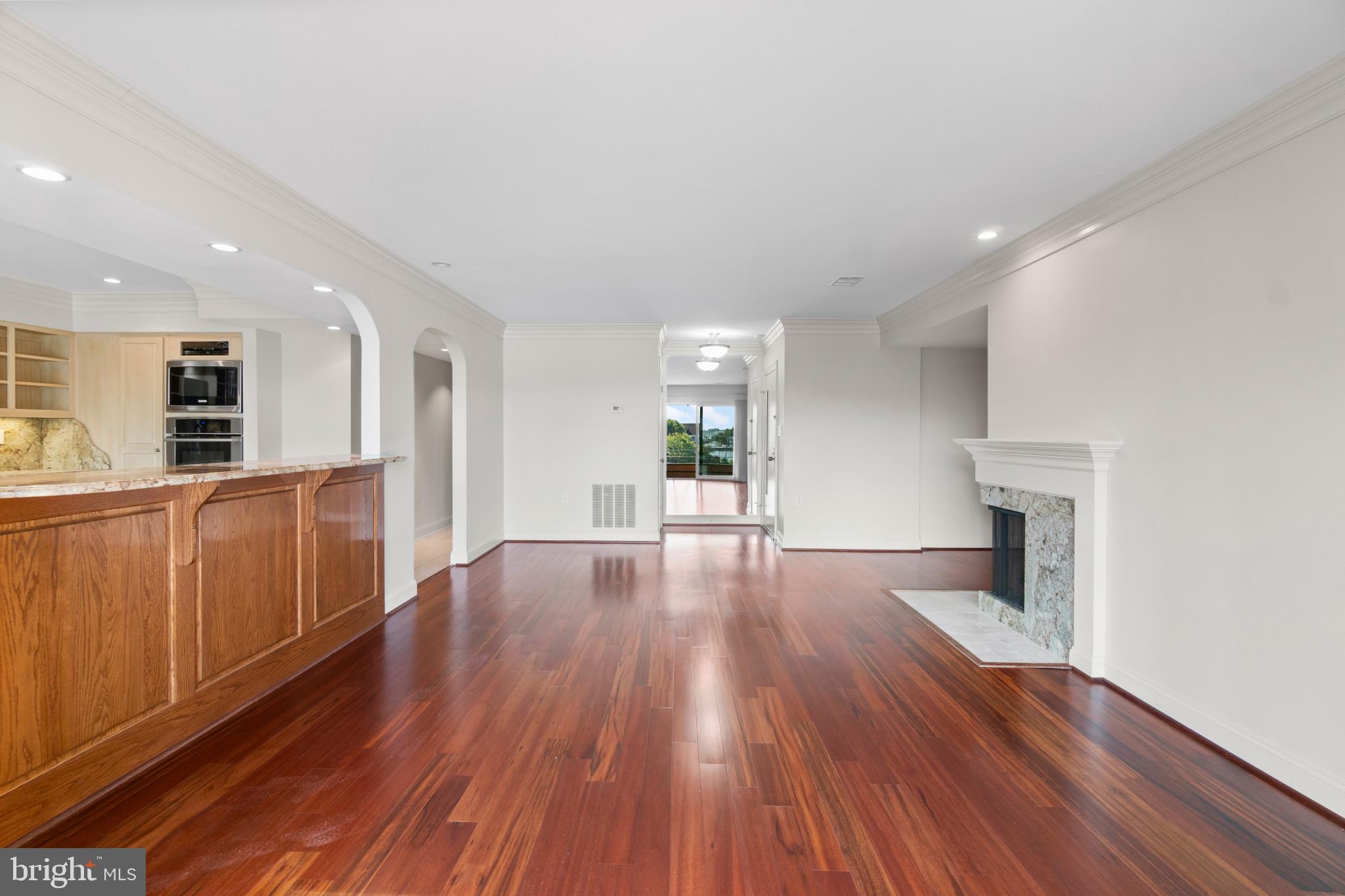 PRESIDENT POINT - Residential