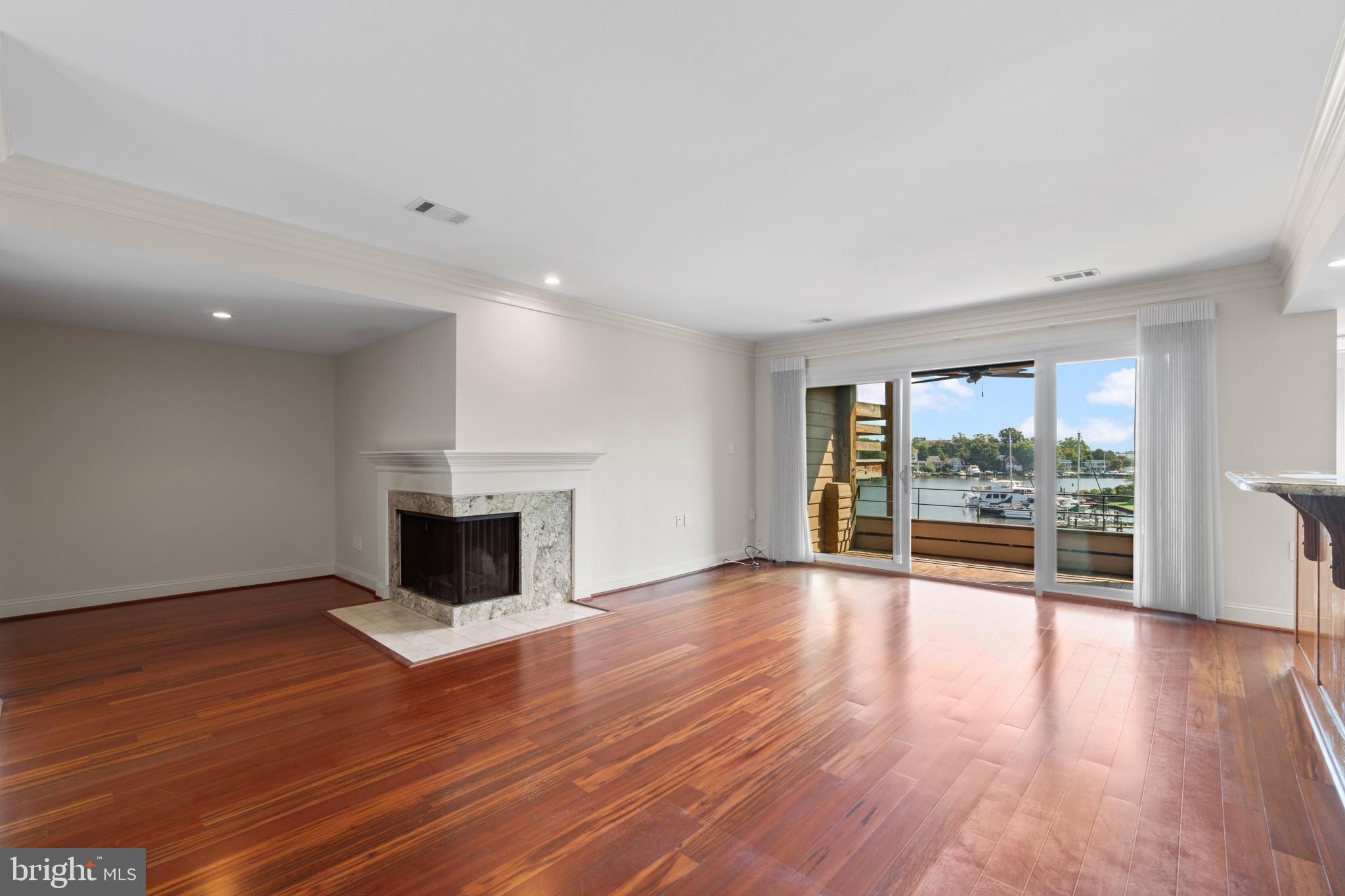 PRESIDENT POINT - Residential