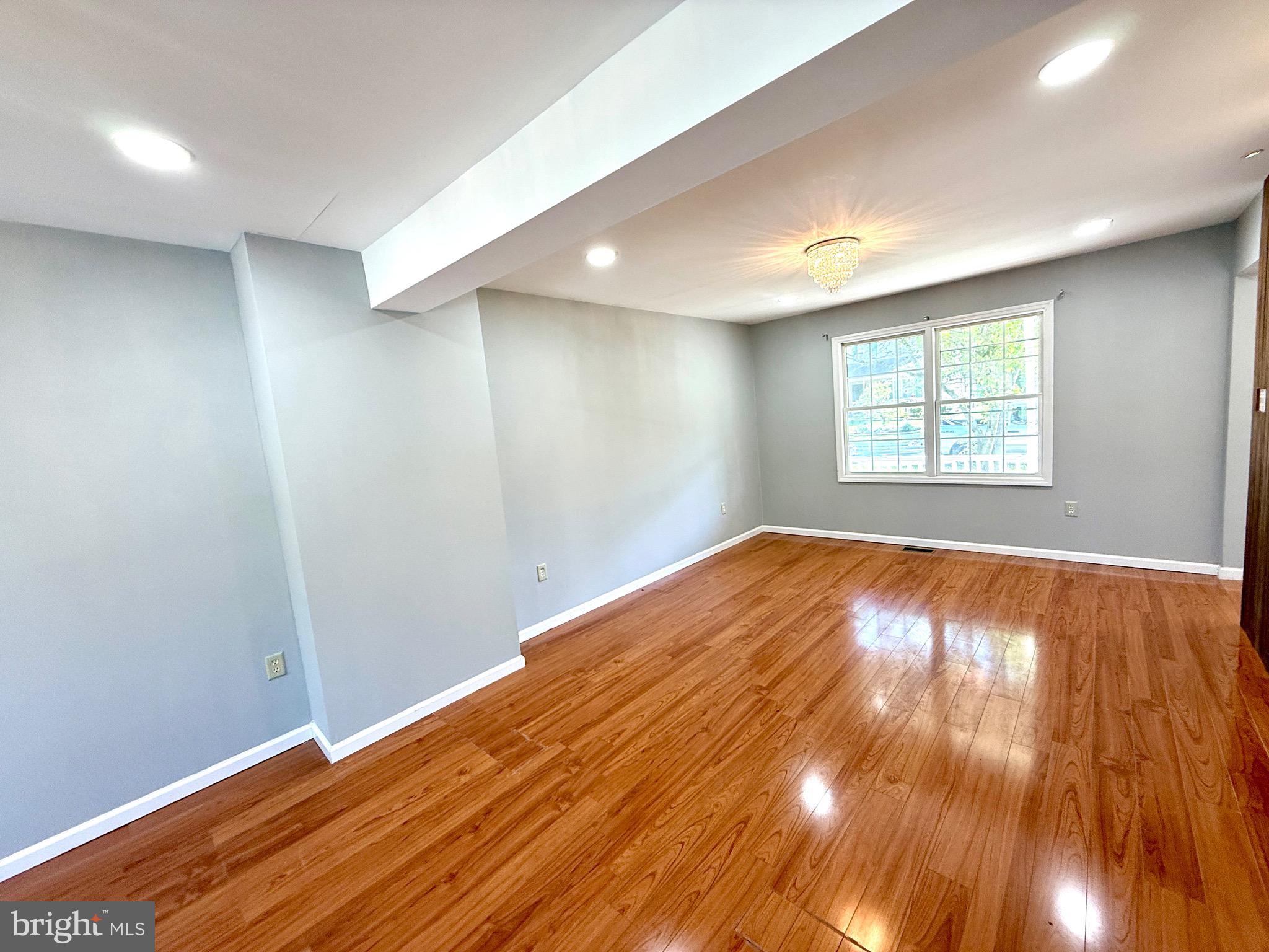 LONG POND - Residential