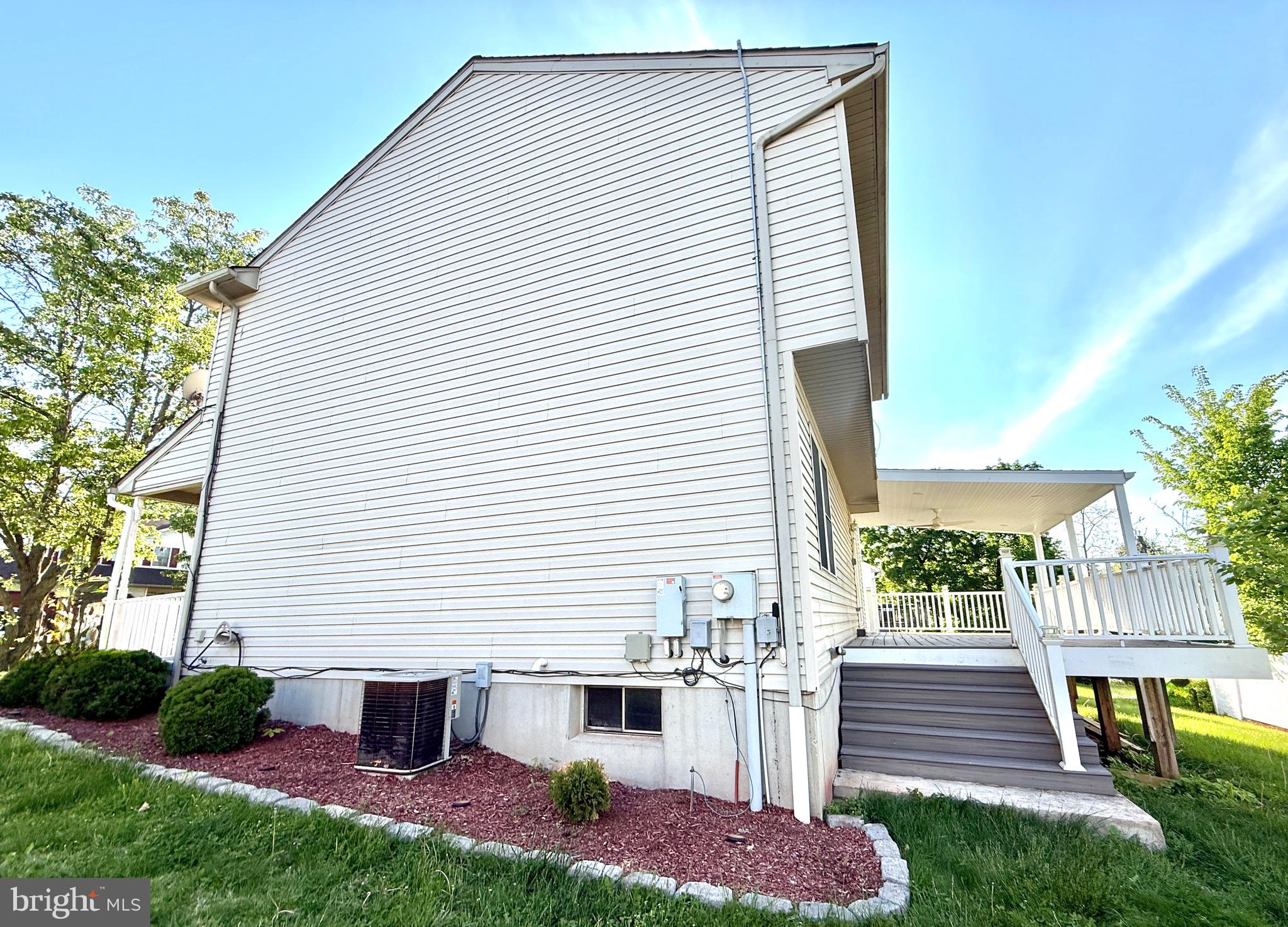 LONG POND - Residential