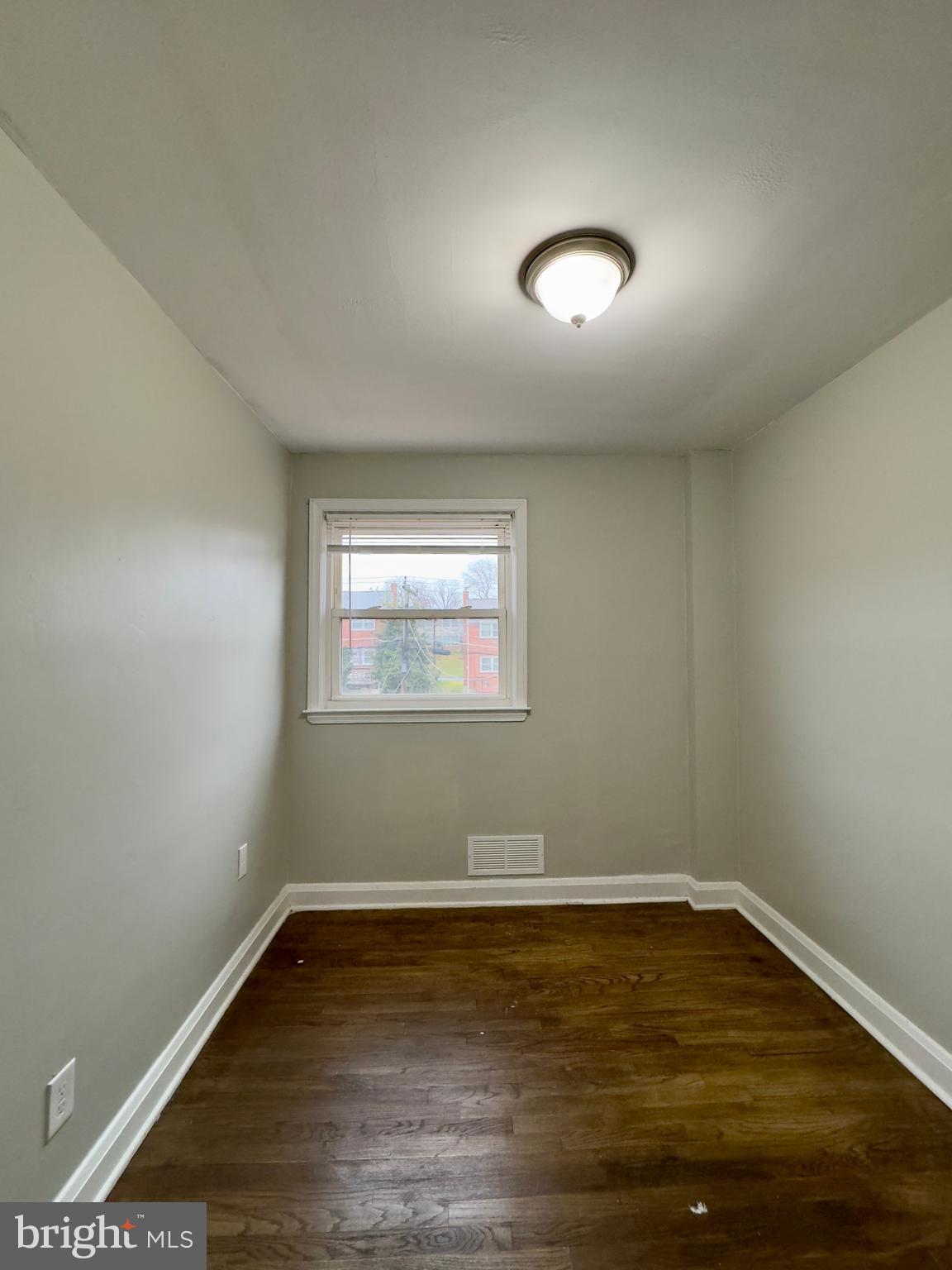 WOODLAWN - Residential Lease