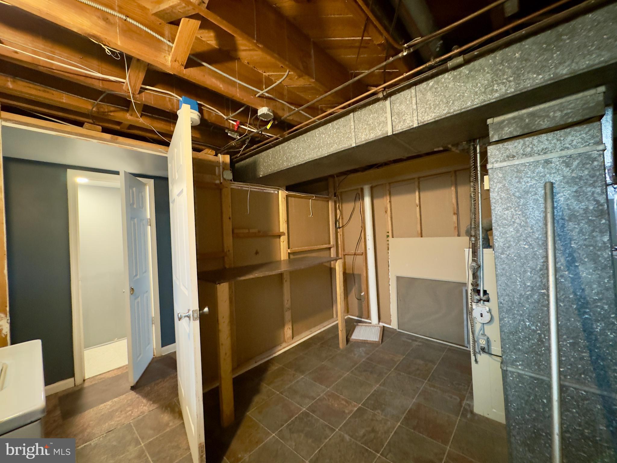 WOODLAWN - Residential Lease