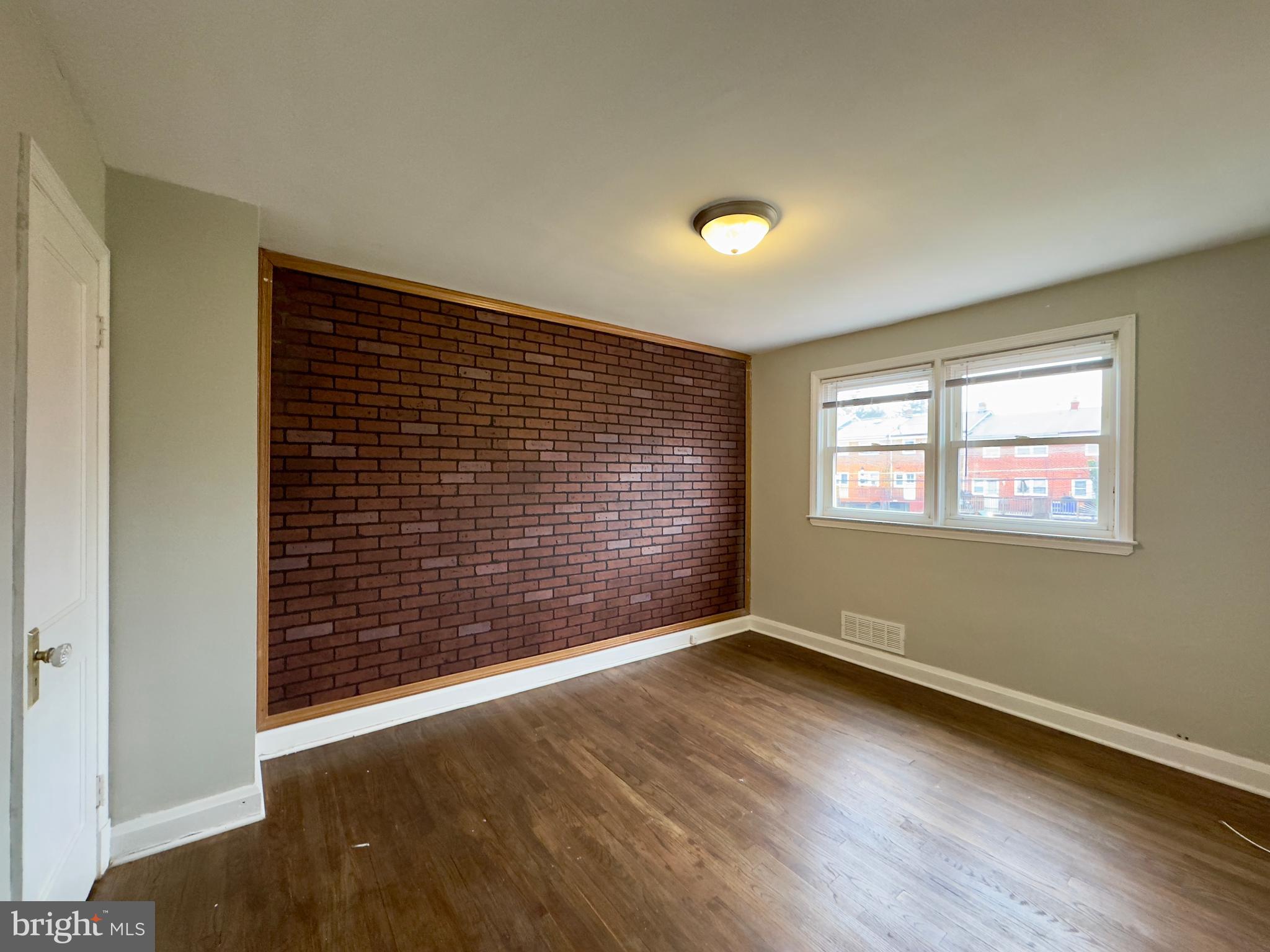 WOODLAWN - Residential Lease