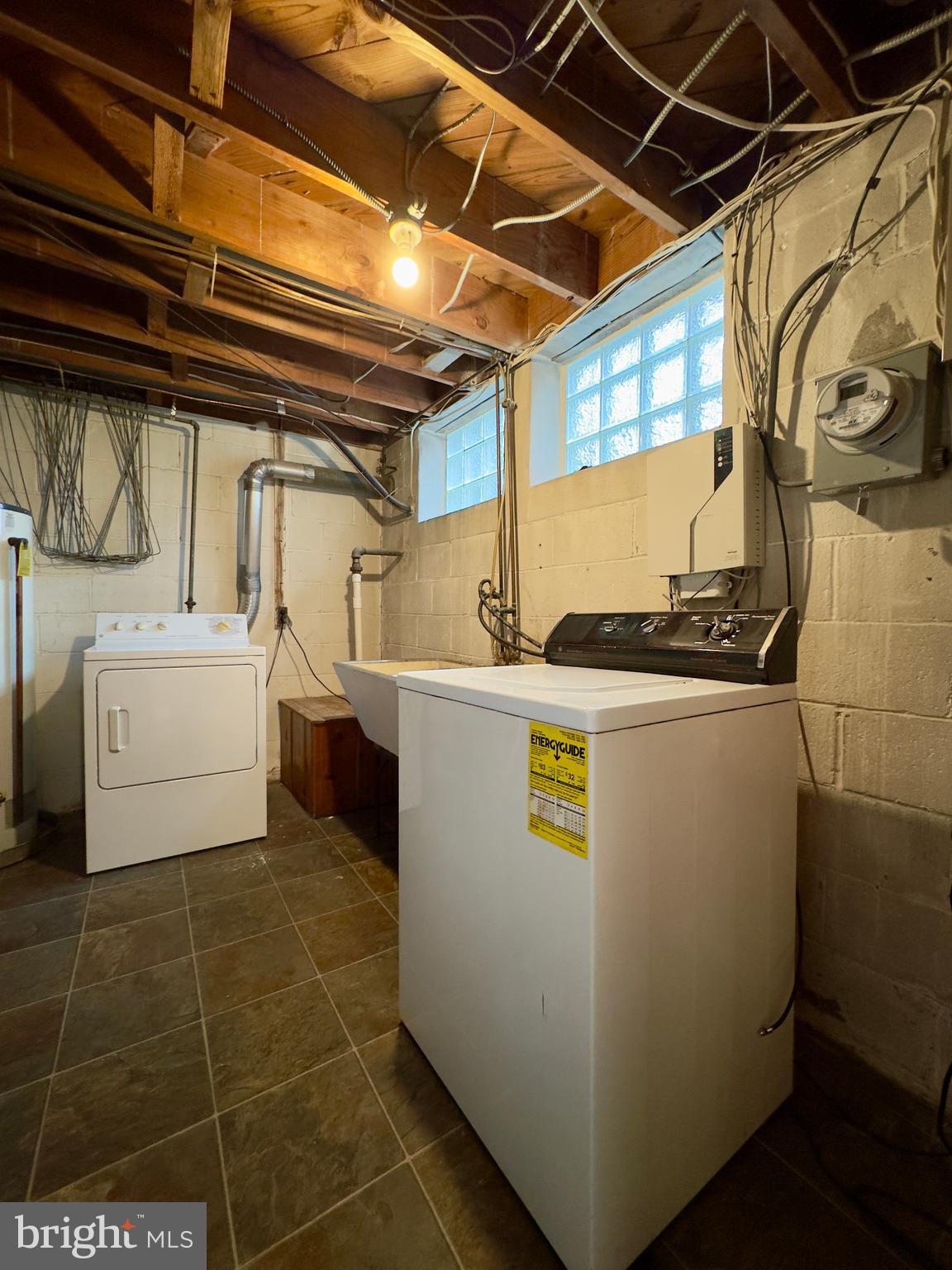 WOODLAWN - Residential Lease