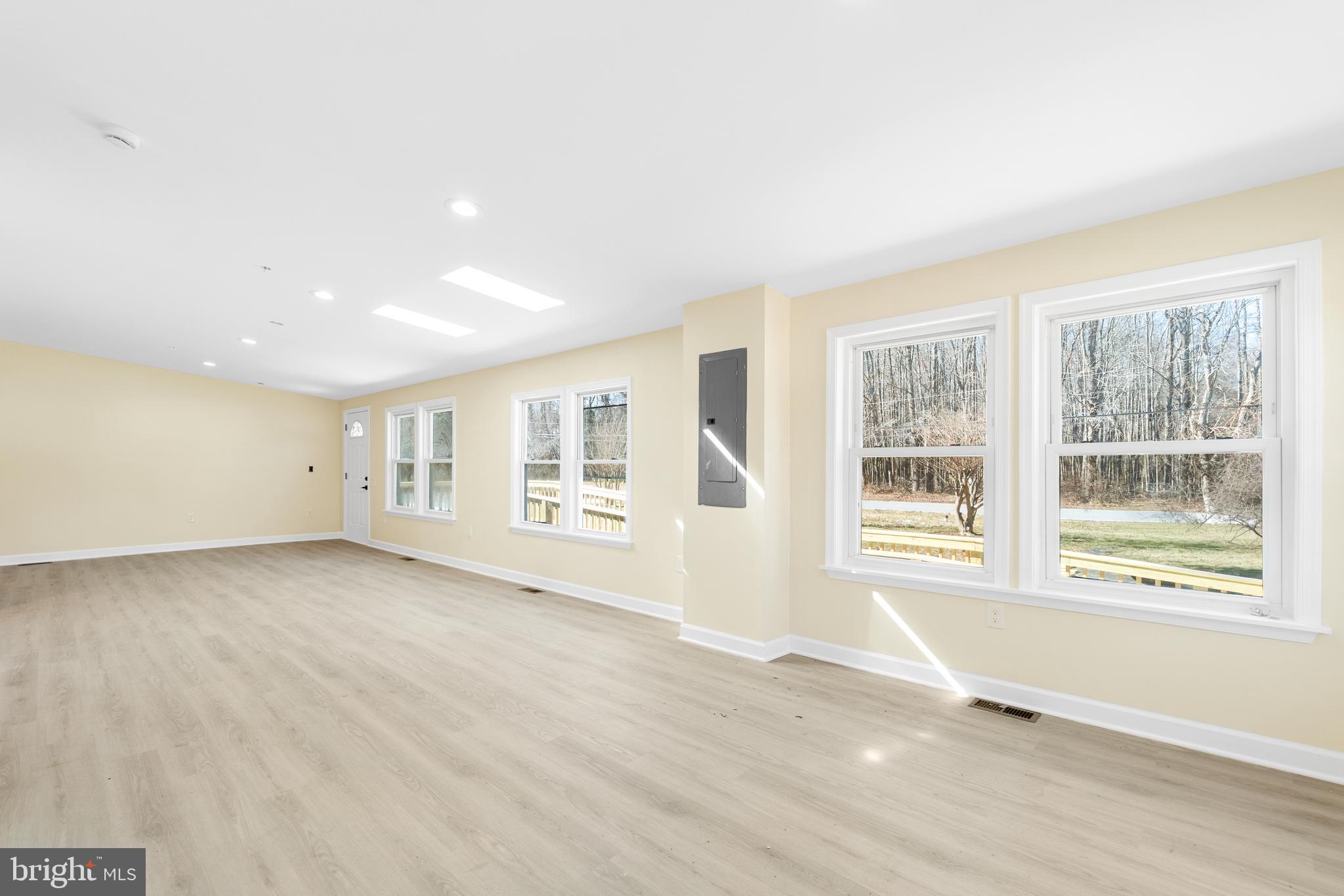 YORKTOWN - Residential