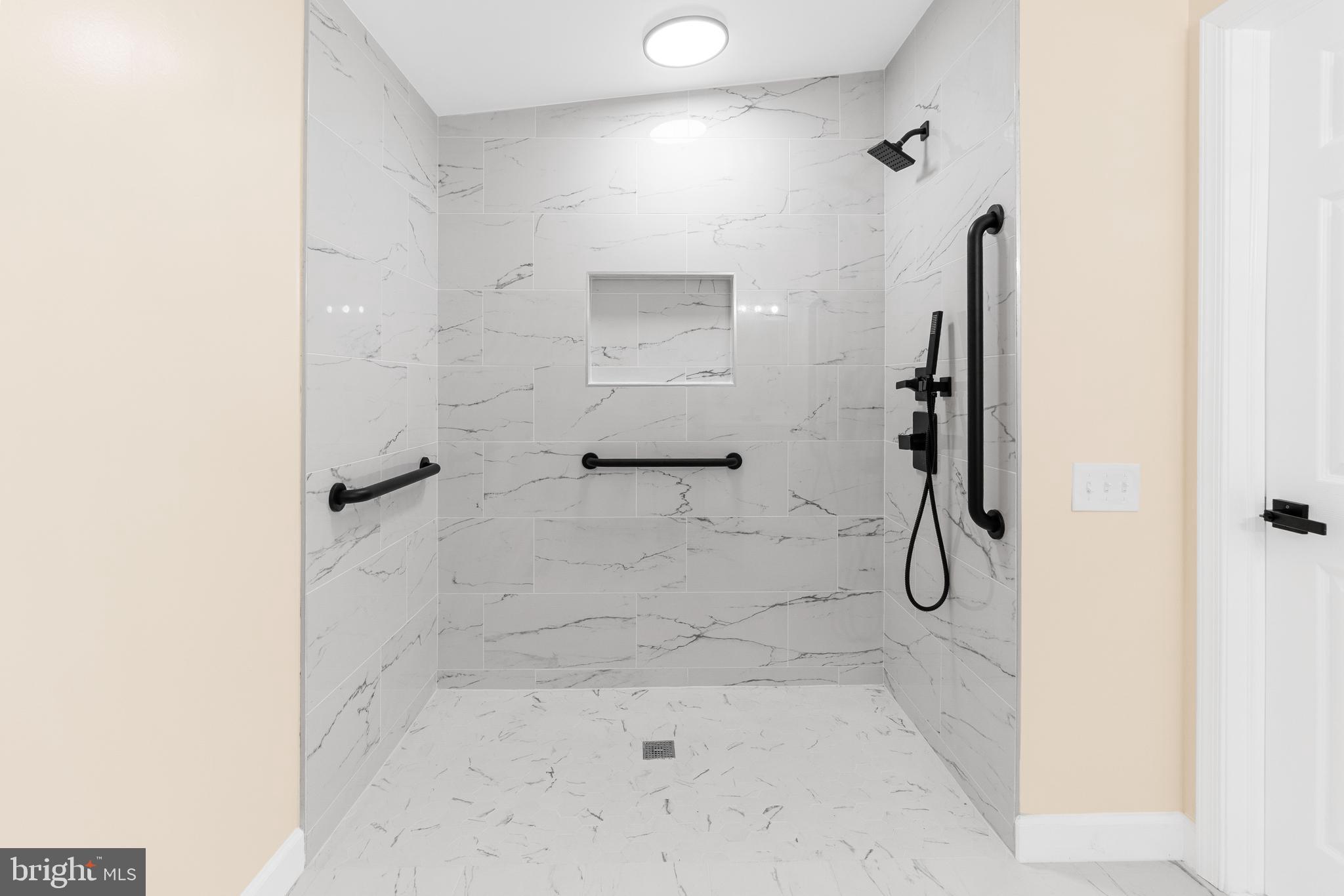 YORKTOWN - Residential