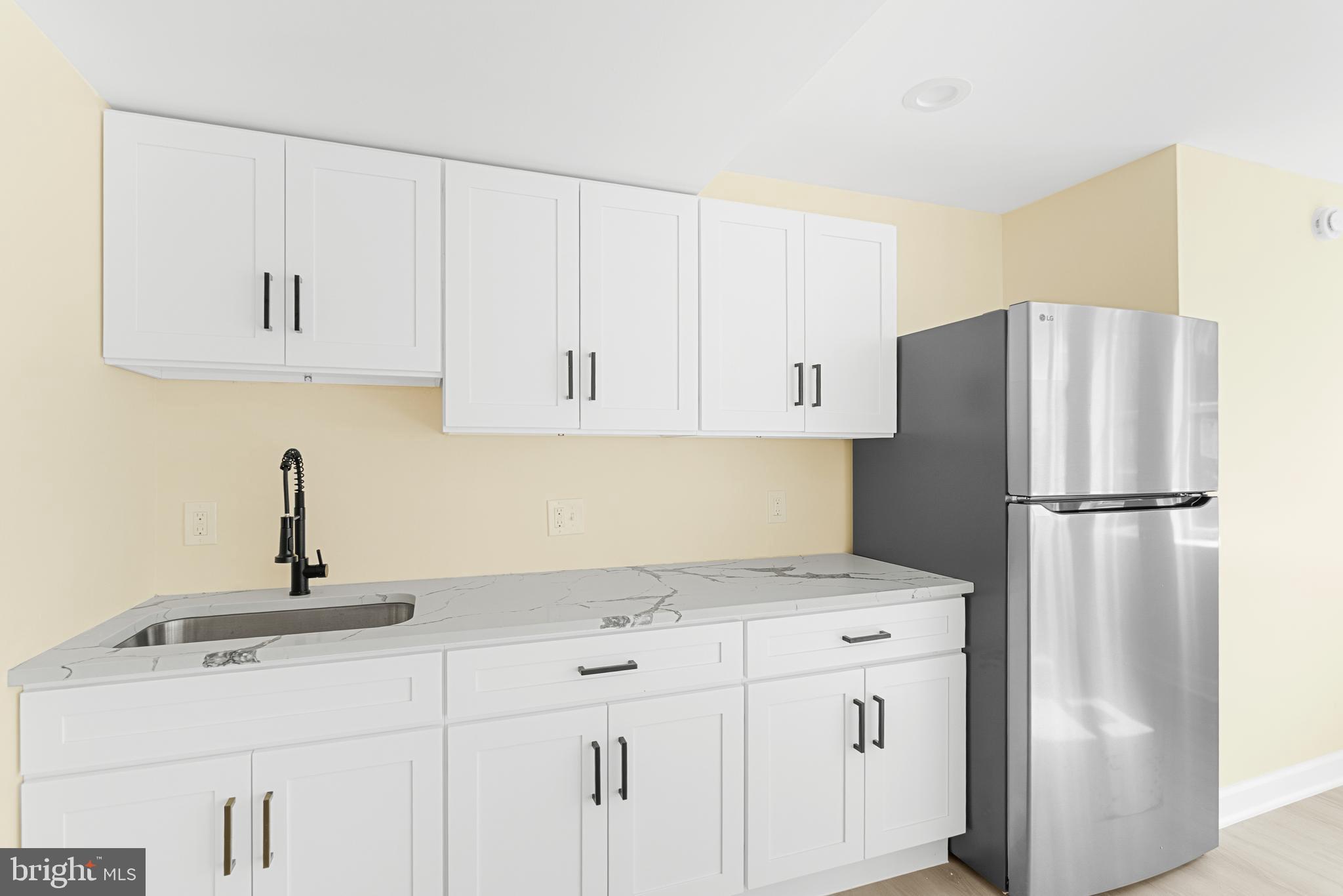 YORKTOWN - Residential