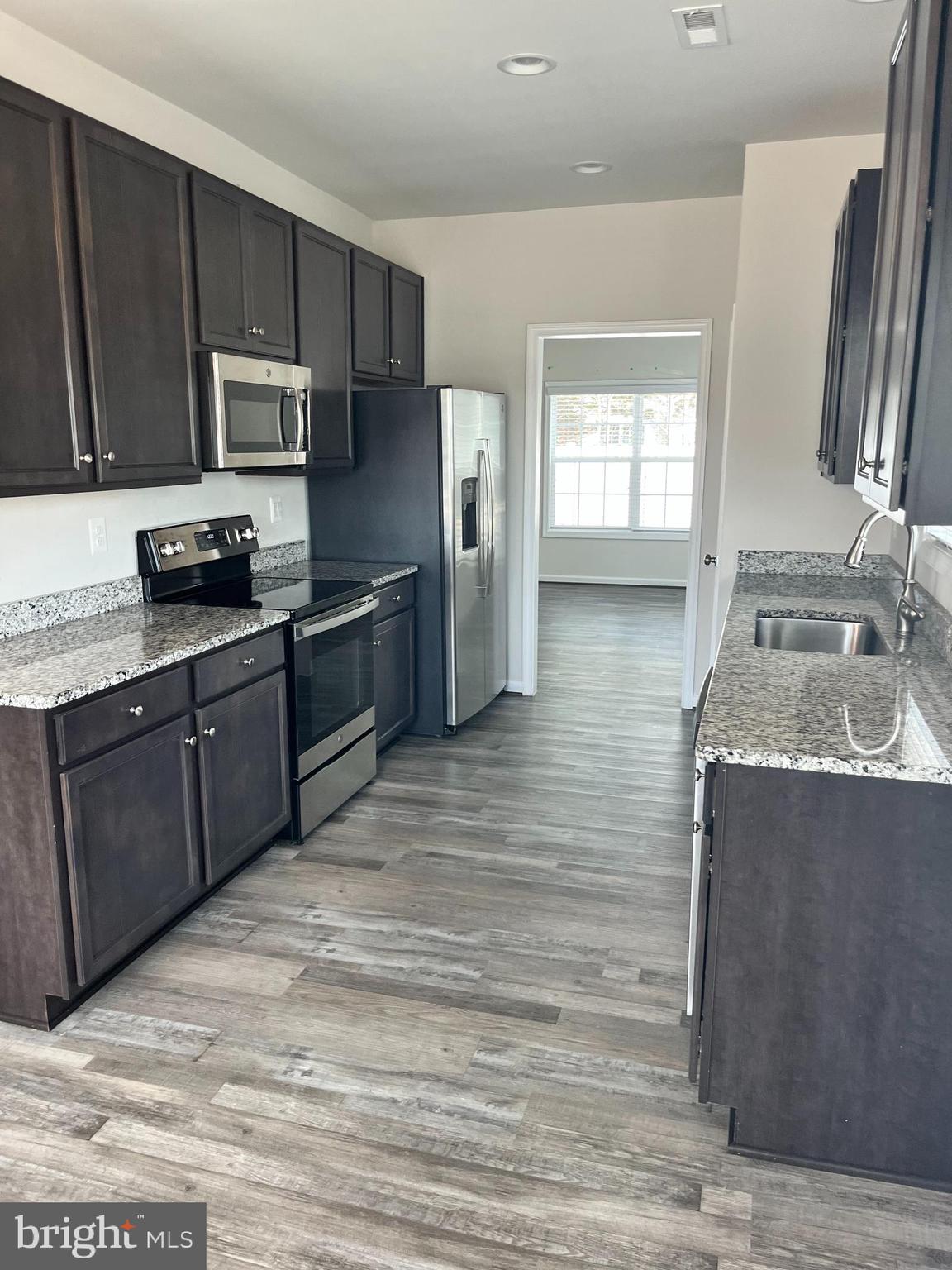 12118 BOWLING FARM COURT