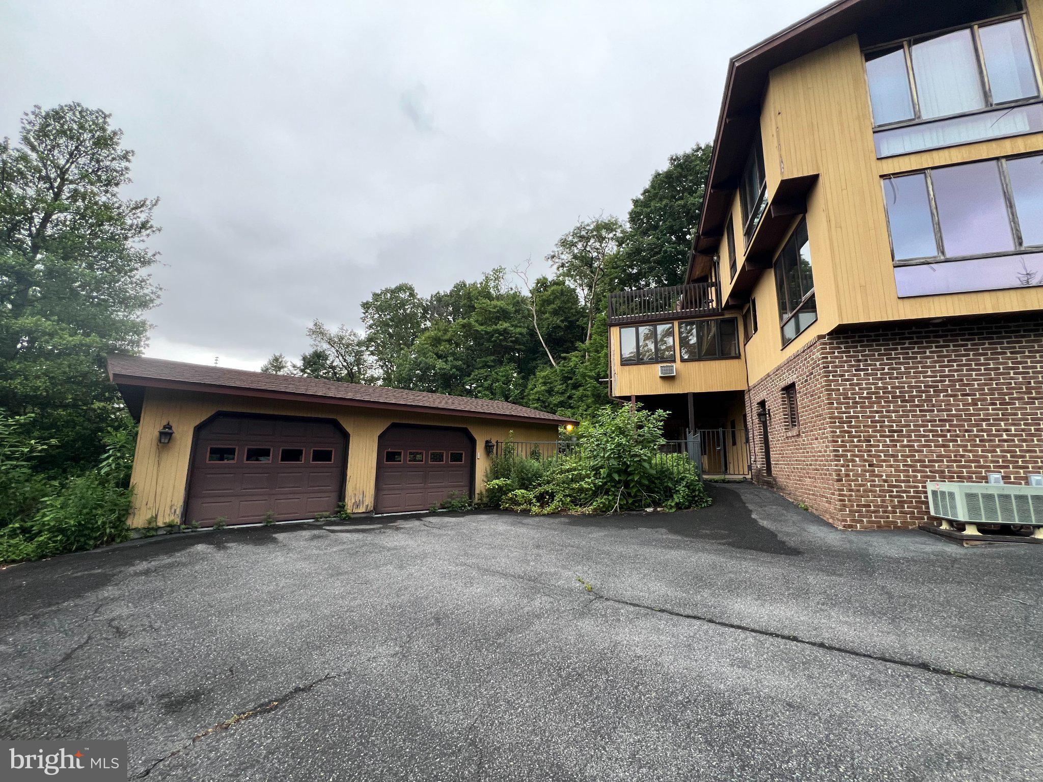 125 GRANDVIEW BOULEVARD