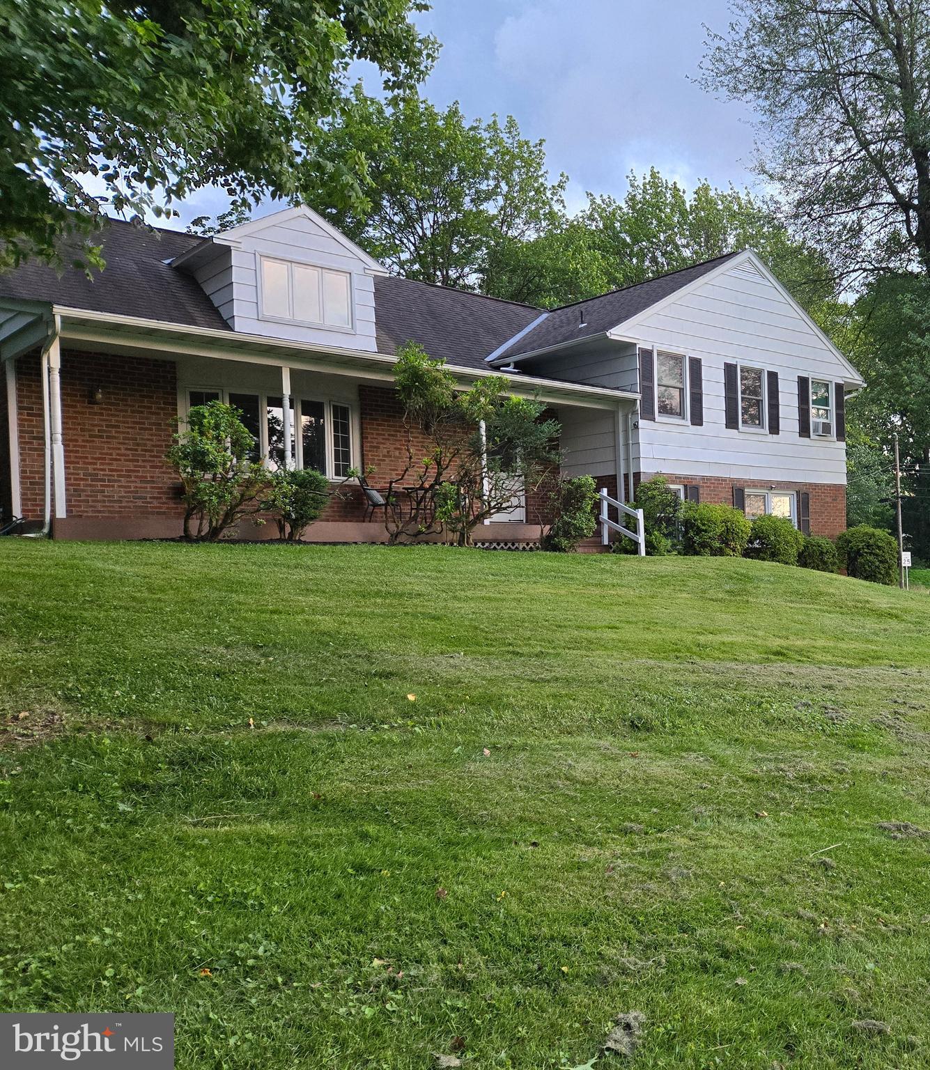 1086 TOWNSEND CIRCLE