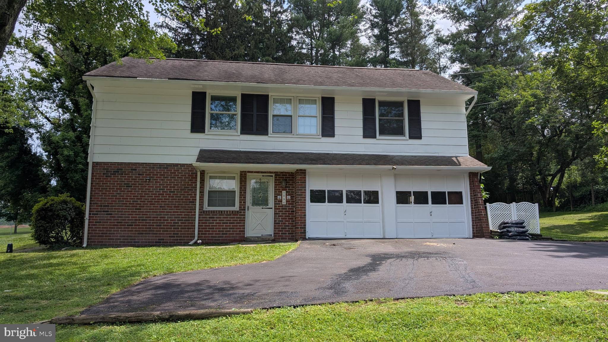 1086 TOWNSEND CIRCLE