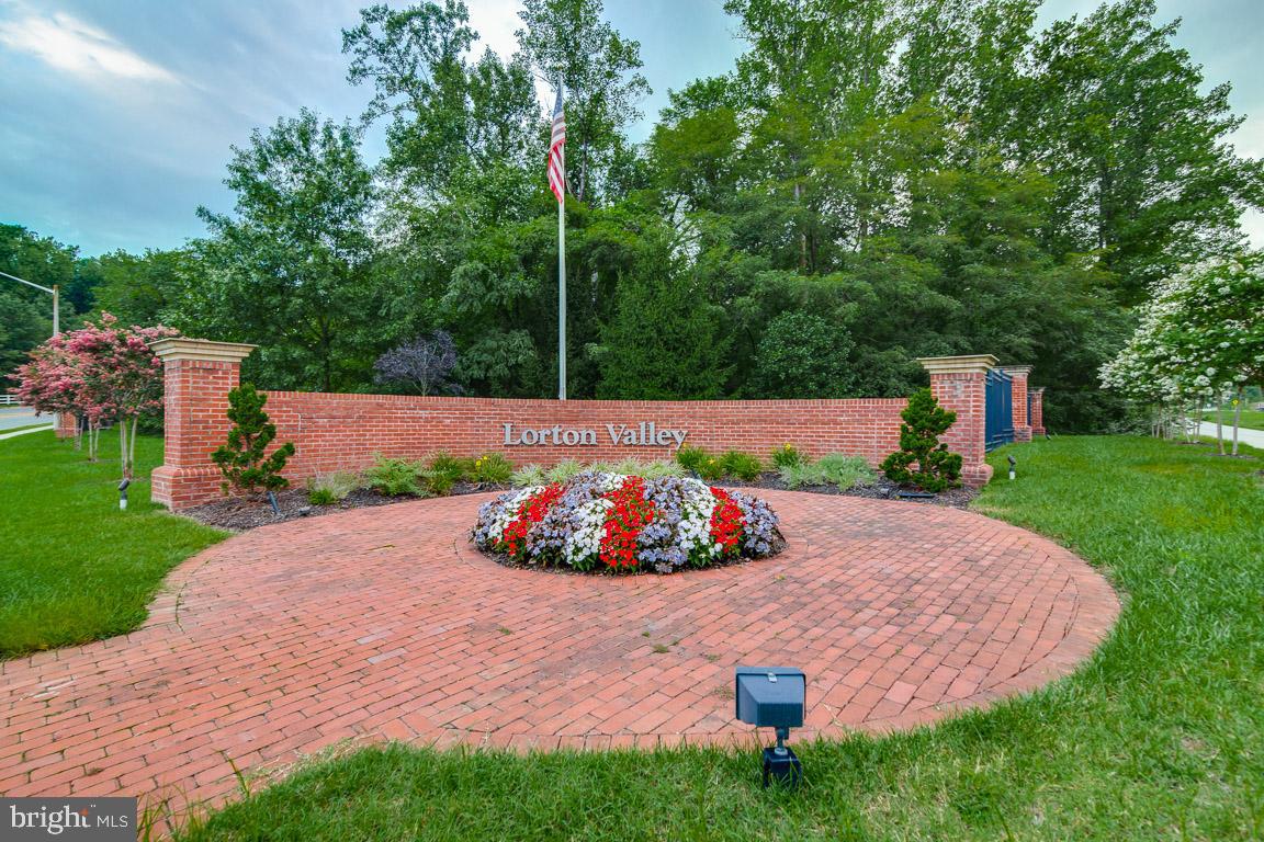 LORTON VALLEY NORTH - Residential