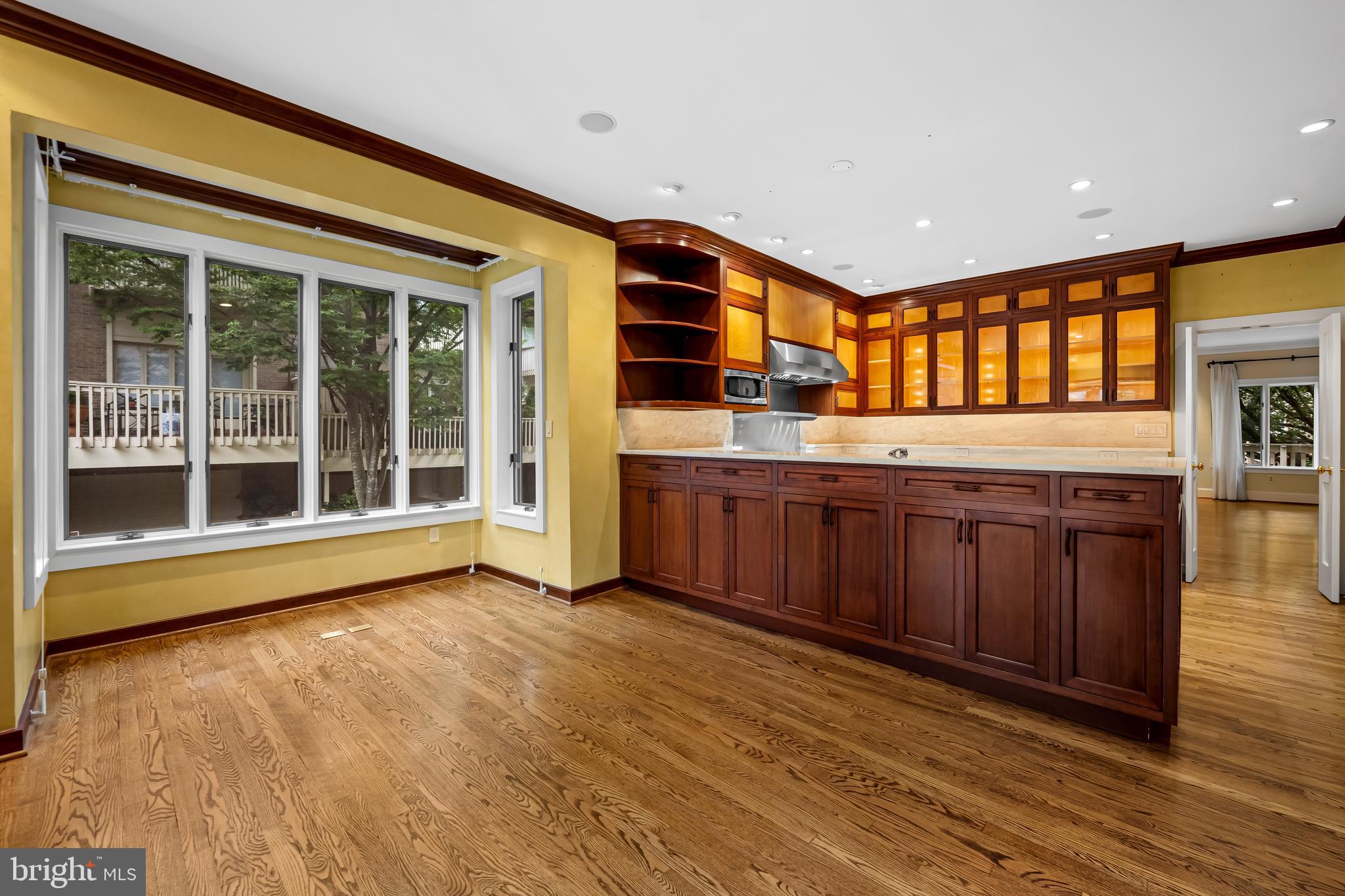 NORTH ROLAND PARK - Residential