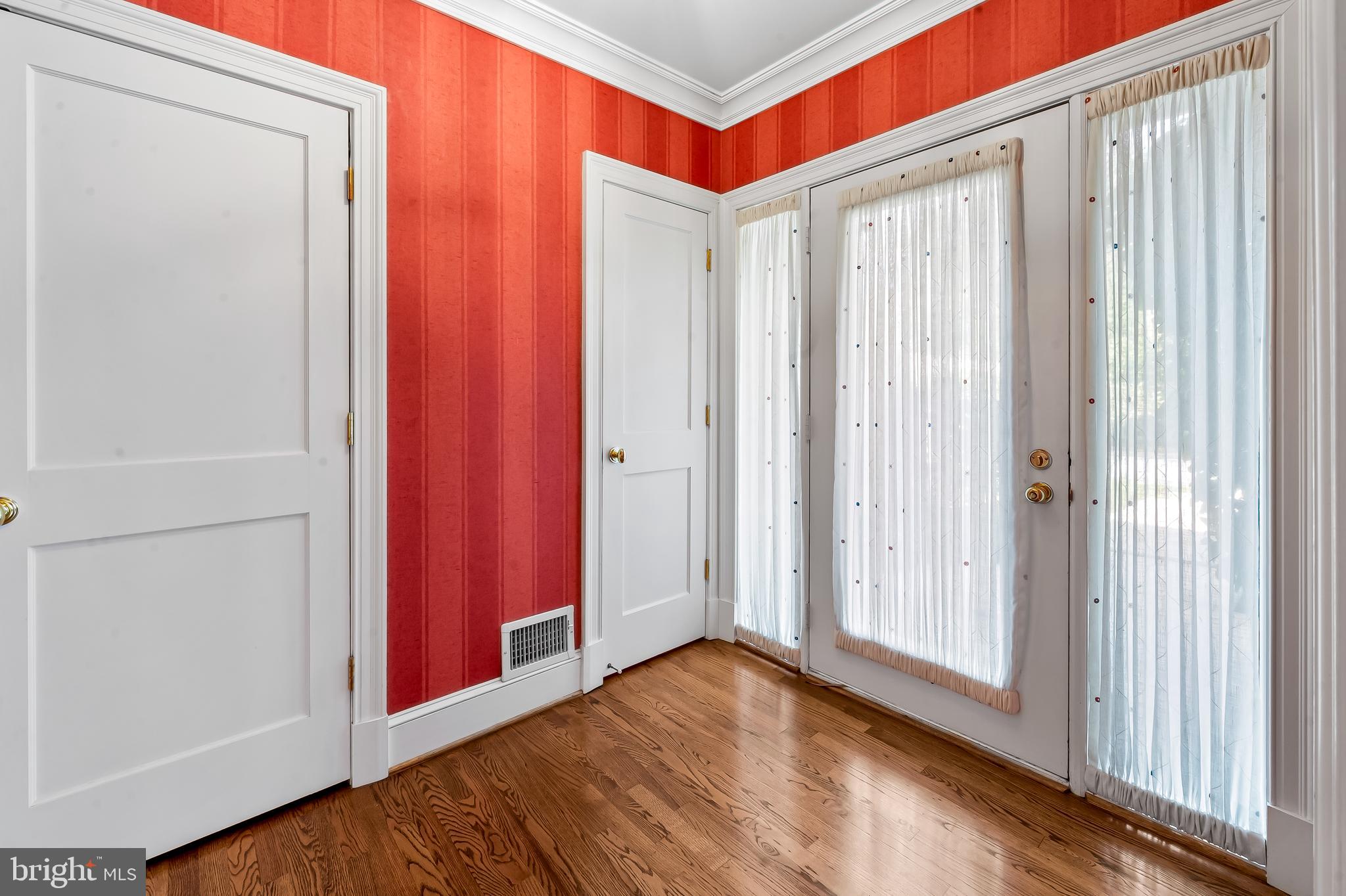 NORTH ROLAND PARK - Residential