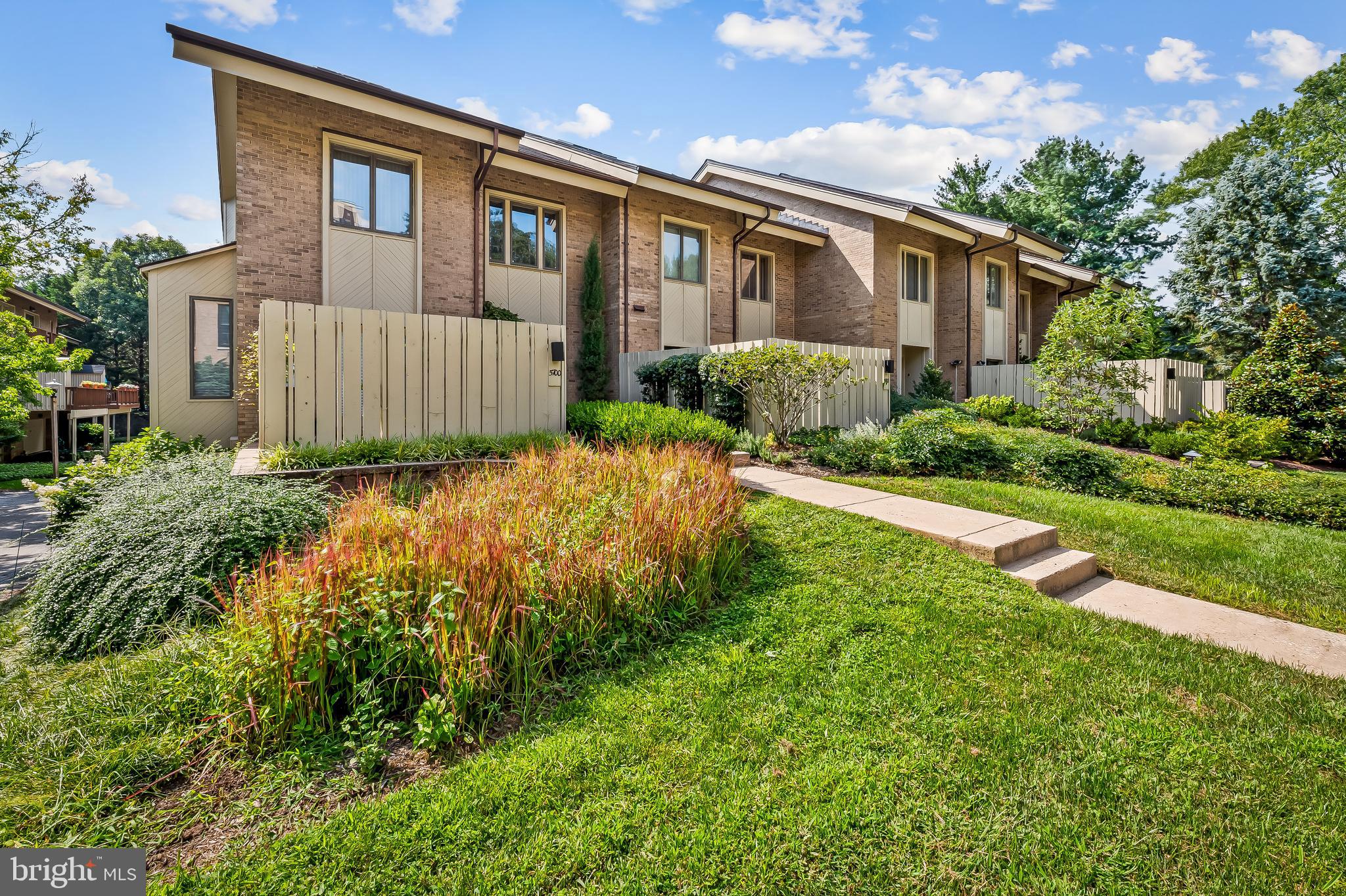 NORTH ROLAND PARK - Residential