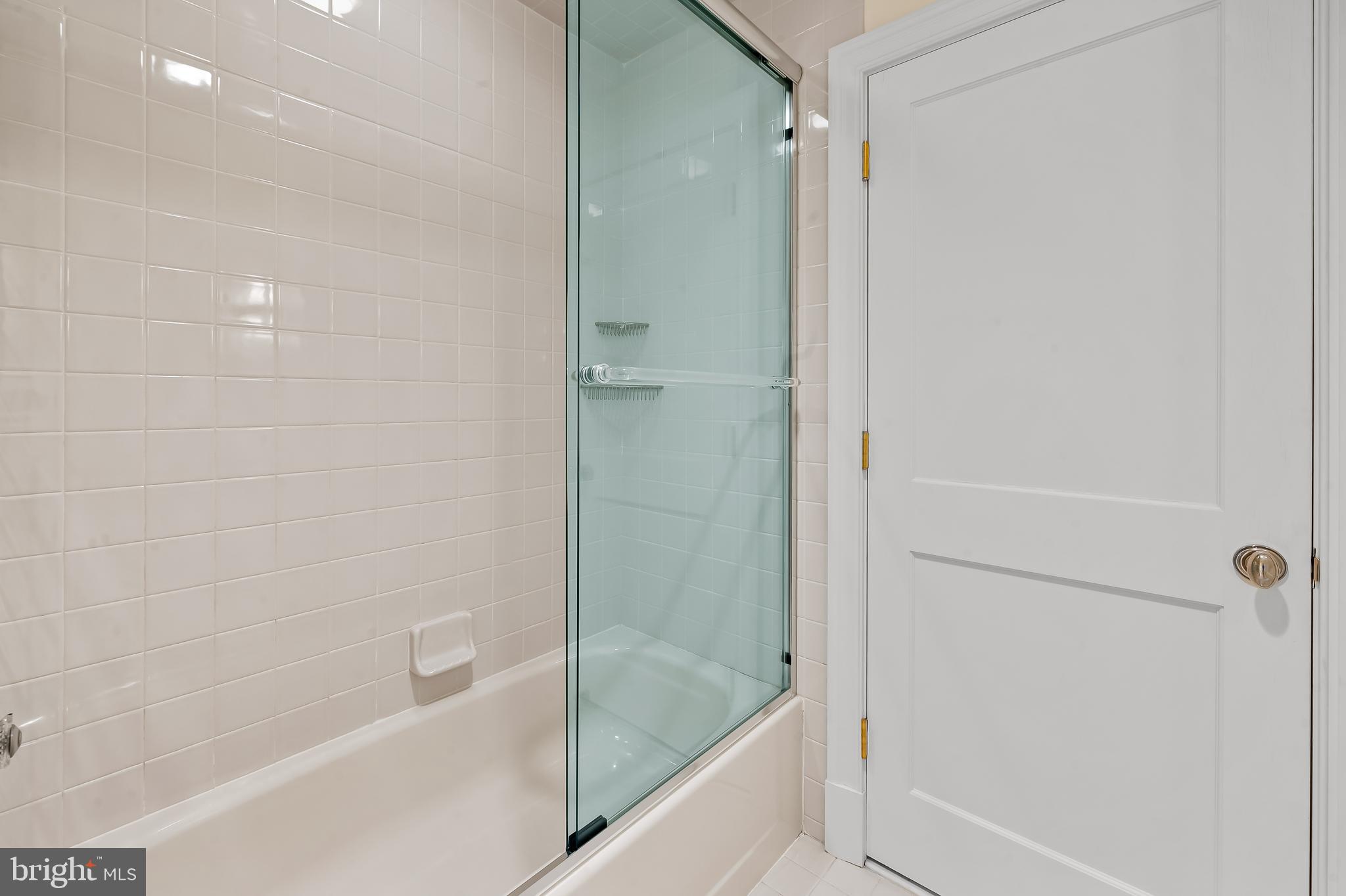 NORTH ROLAND PARK - Residential