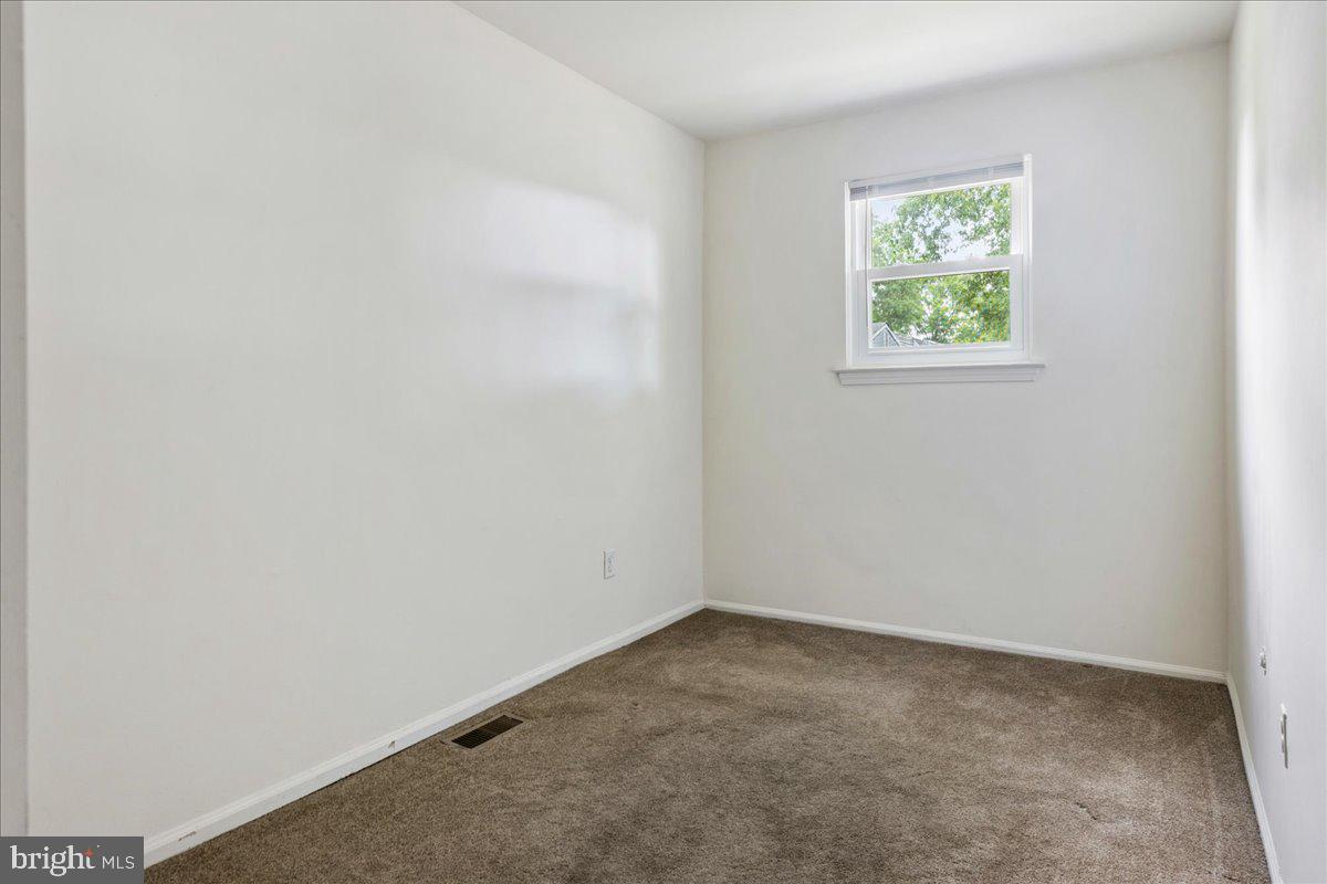 SANATOGA VIL - Residential