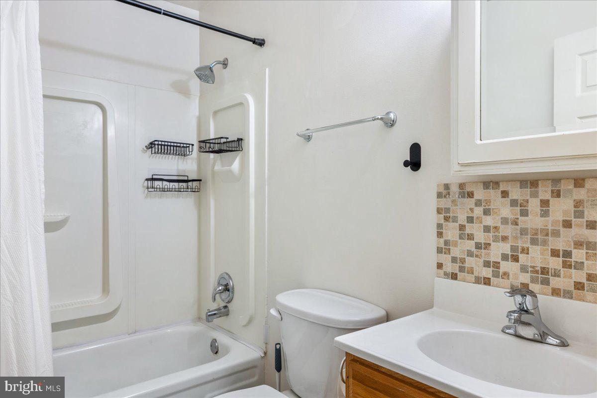 SANATOGA VIL - Residential