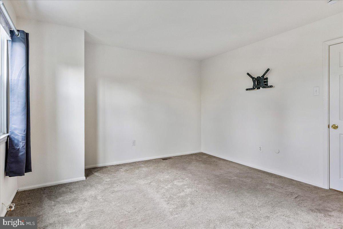 SANATOGA VIL - Residential