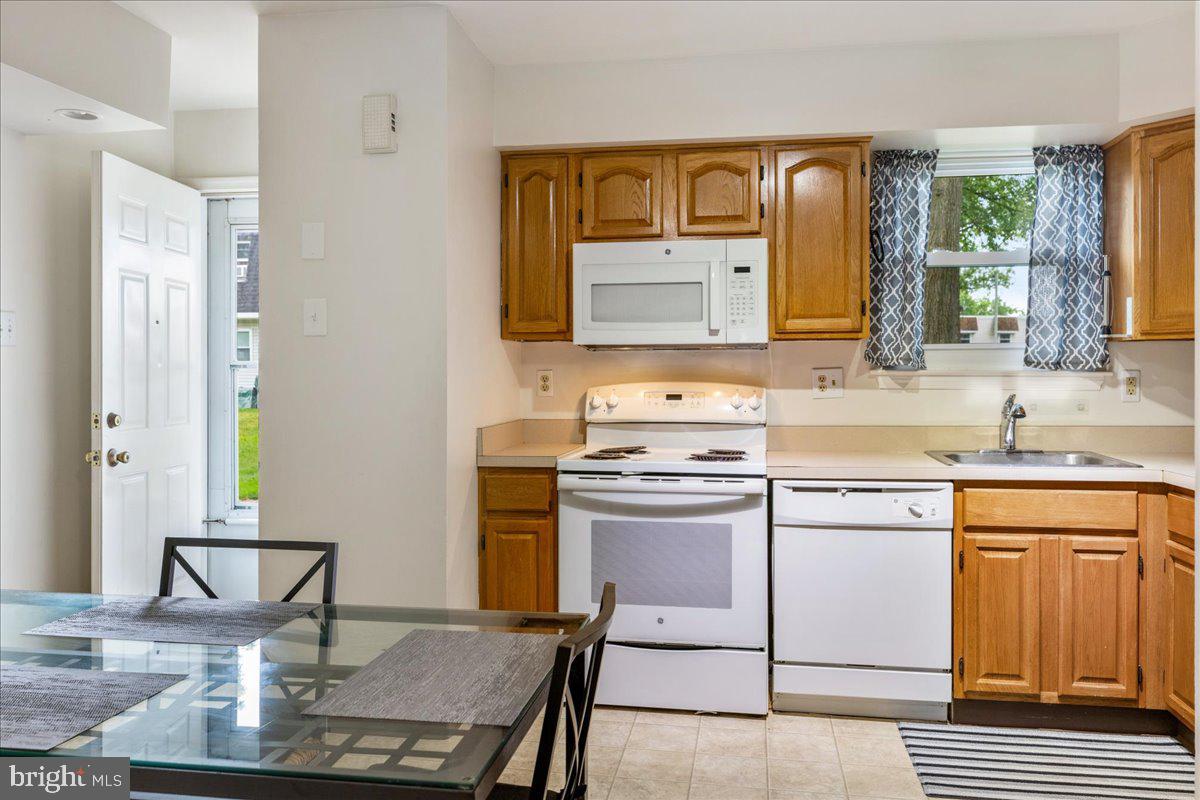 SANATOGA VIL - Residential