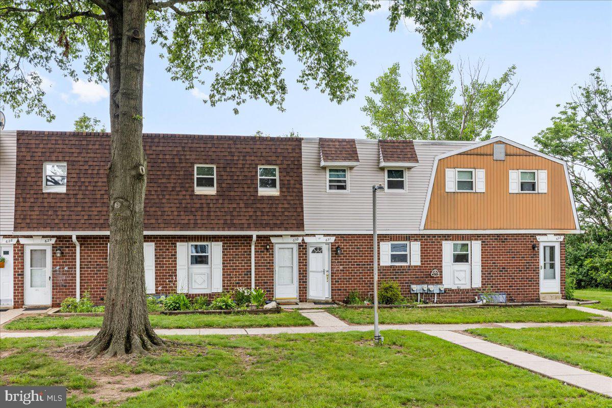 630 VILLAGE LANE