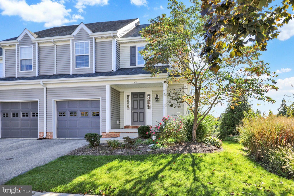 Photo of 616 Chatham Way, LITITZ, PA 17543 (MLS # PALA2096456)