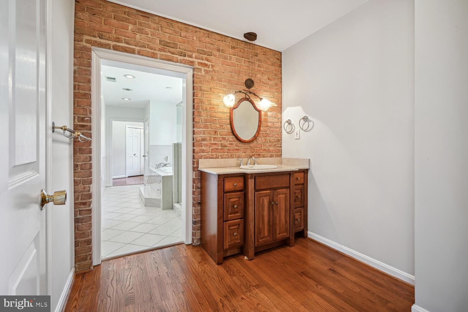 POTOMAC FALLS - Residential