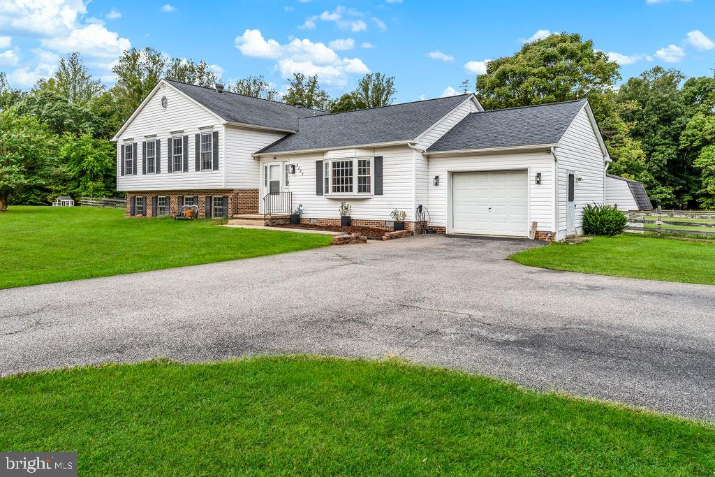 5285 STOWE LANE