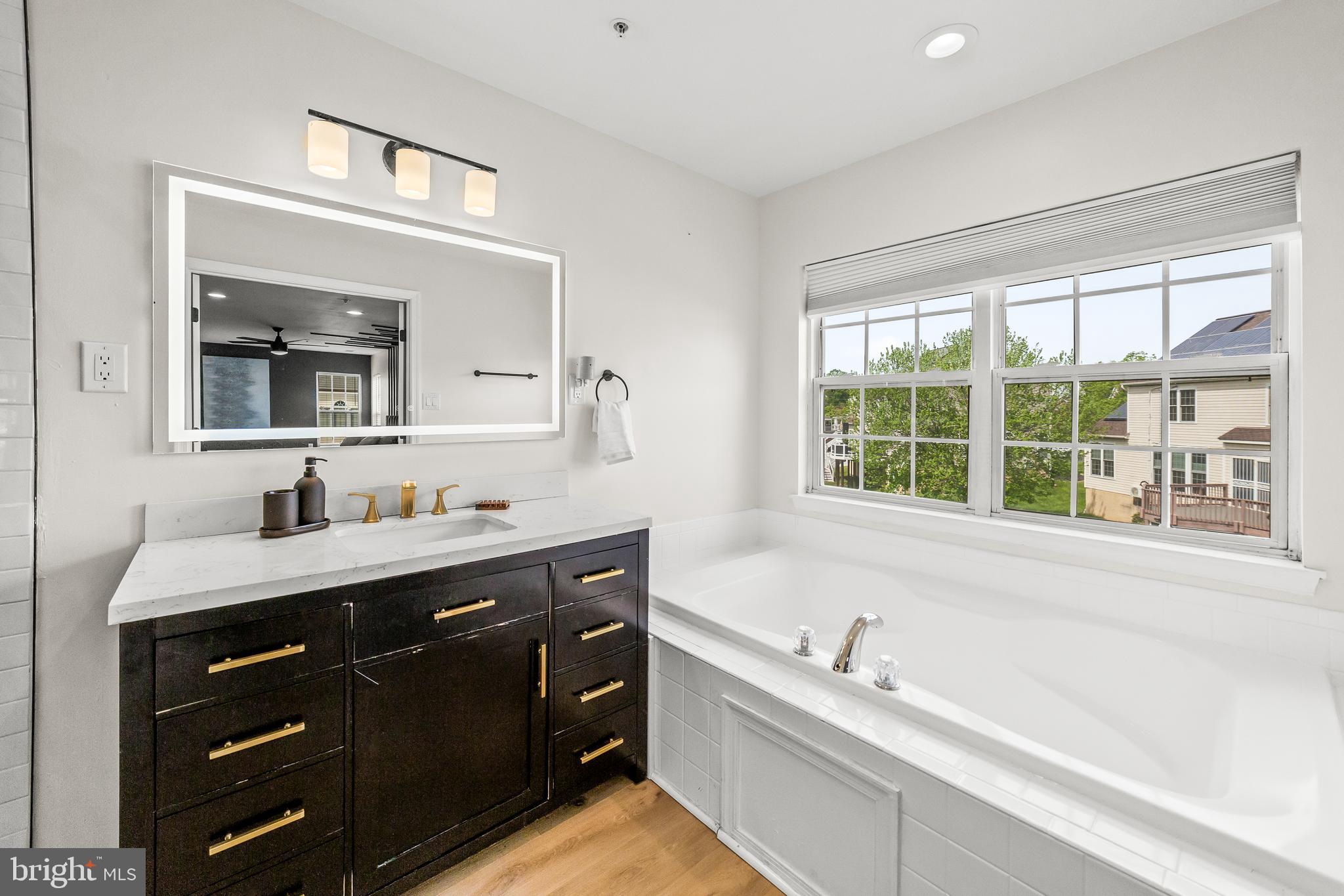 COUNTRYSIDE - Residential