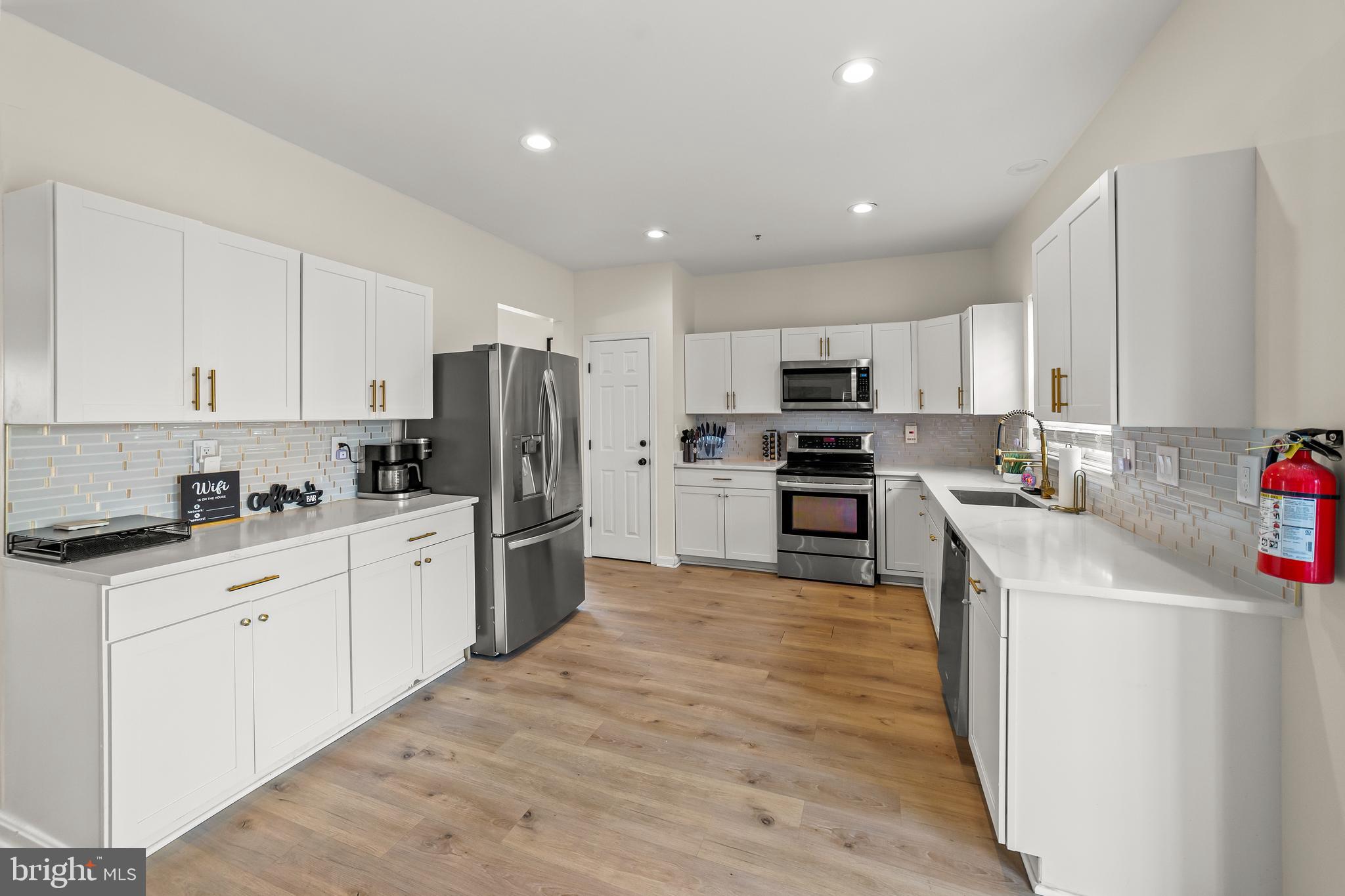 COUNTRYSIDE - Residential