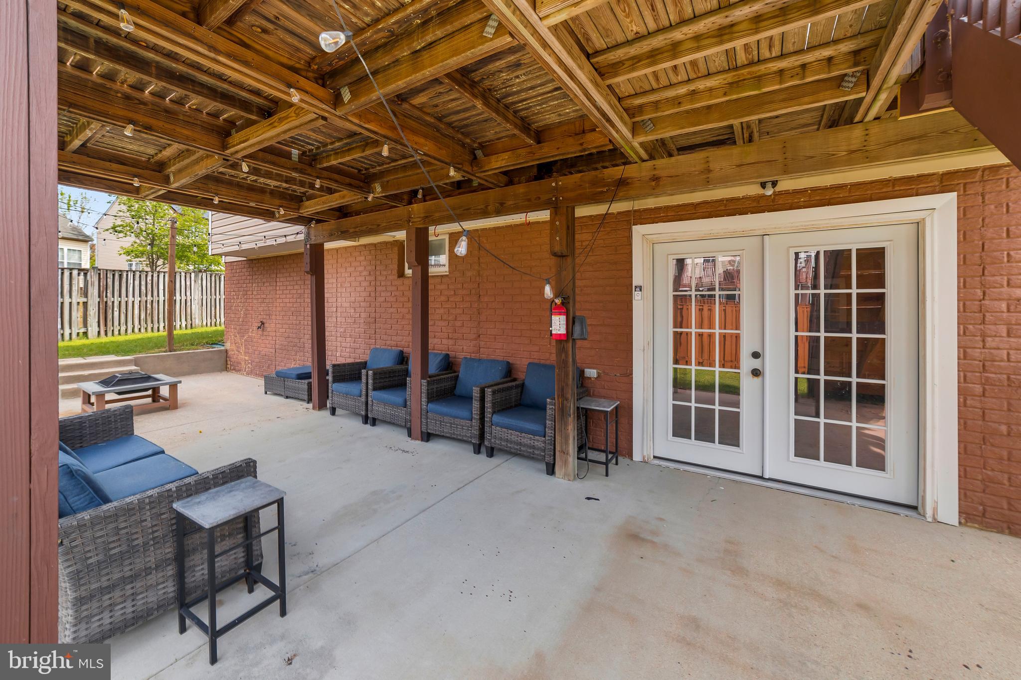 COUNTRYSIDE - Residential