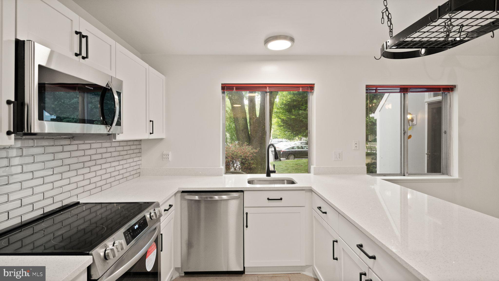 FOREST EDGE - Residential